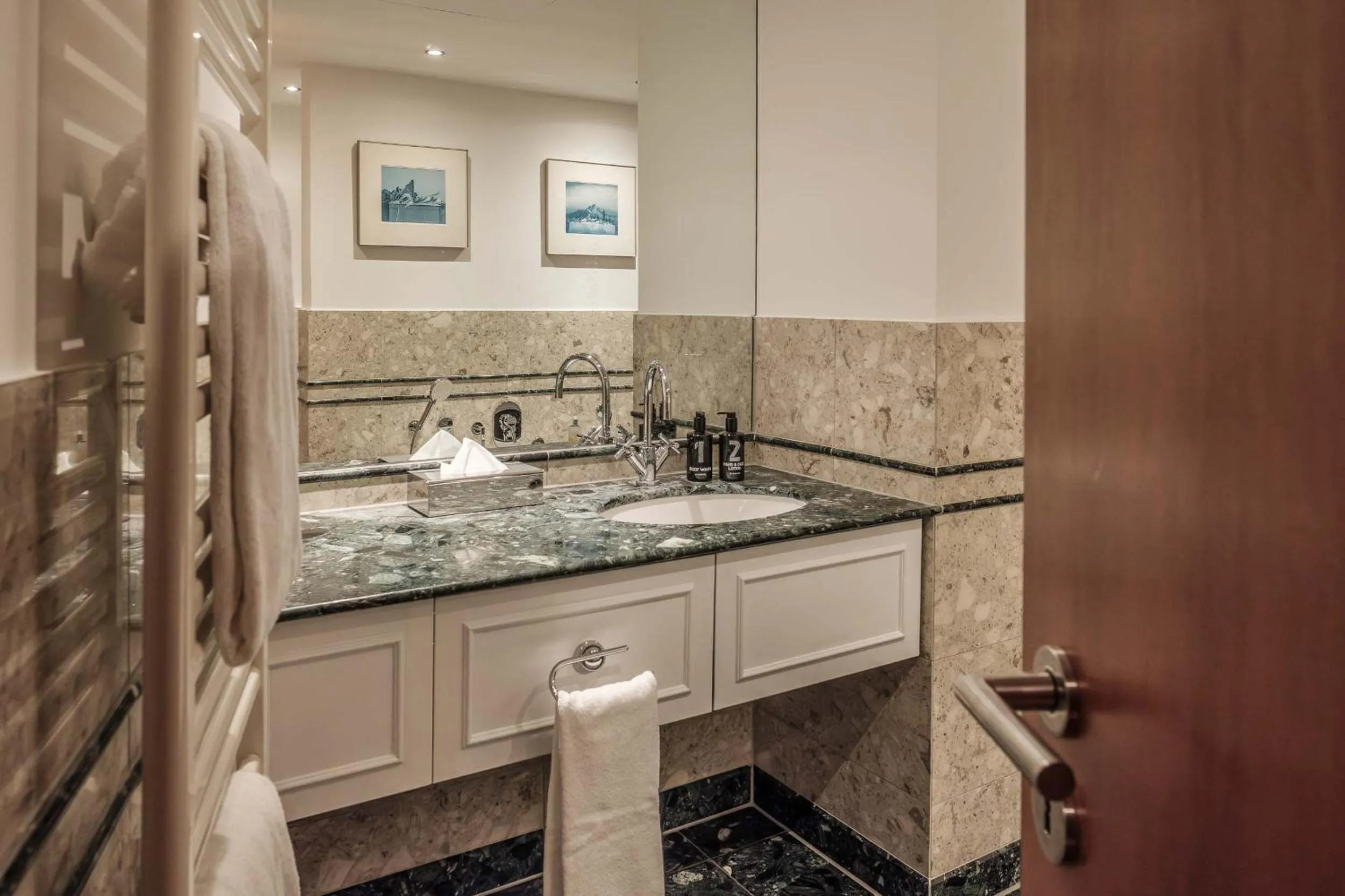 Bathroom in Main Plaza Suite Tower