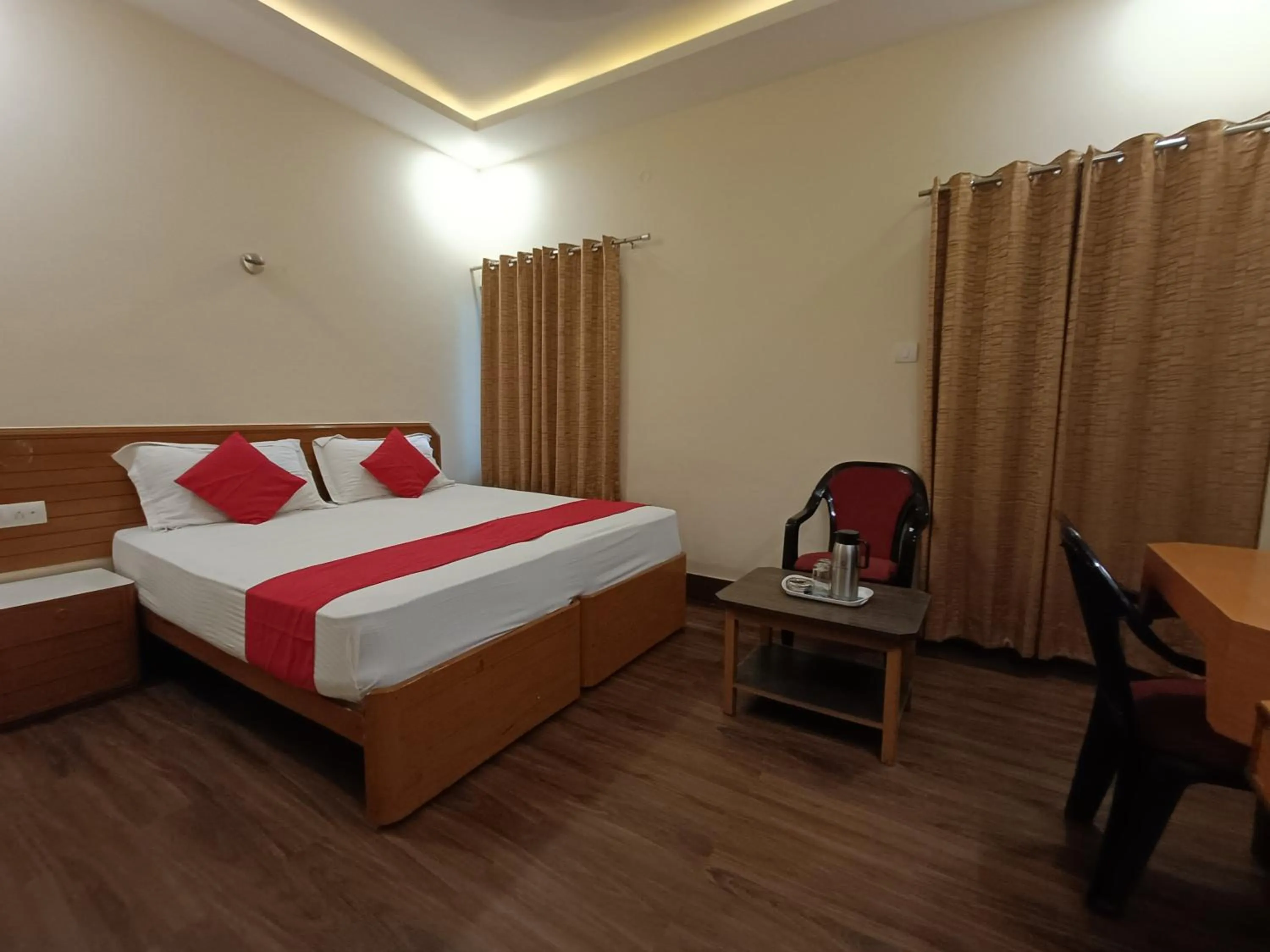 Bedroom, Bed in Hotel Padmini International- Sigra