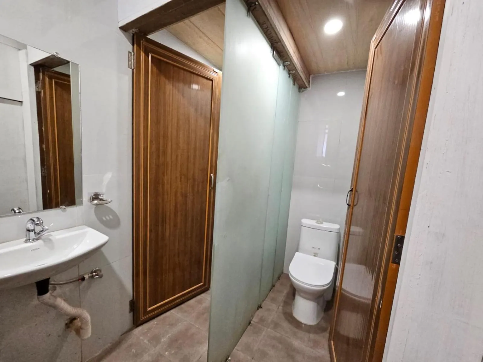 Bathroom in Hotel Padmini International- Sigra