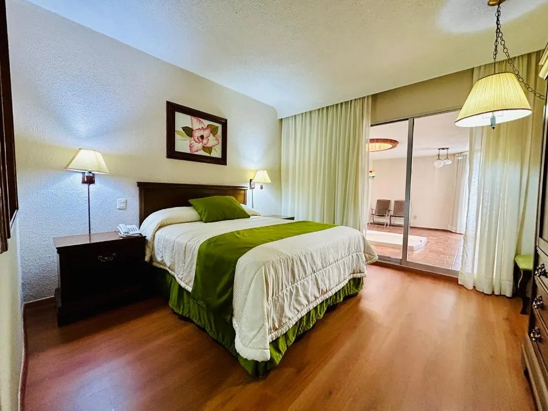 Photo of the whole room, Bed in Hotel Villa Florida Córdoba