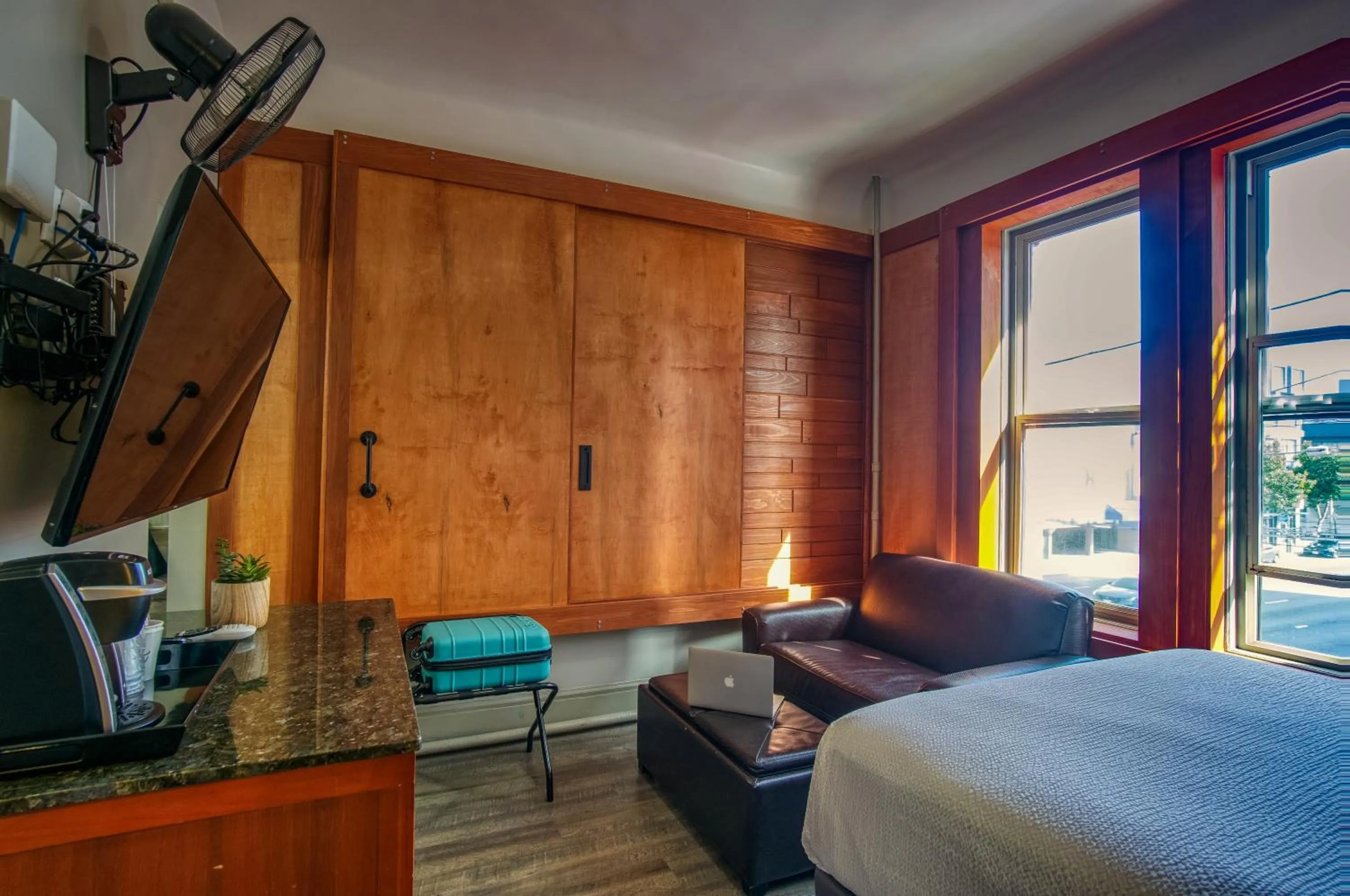 View (from property/room), Bed in Ram's Hotel