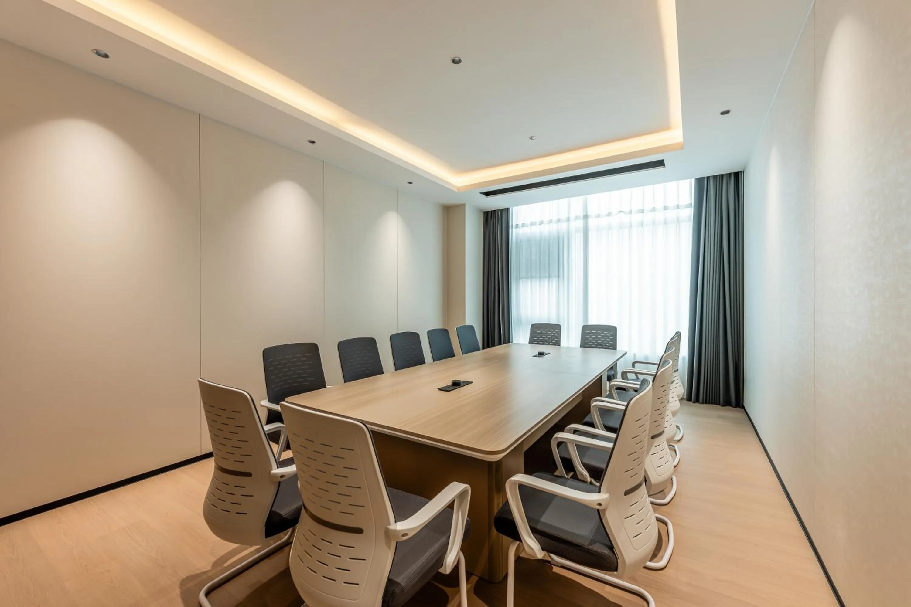 Meeting/conference room in Holiday Inn Suzhou North by IHG