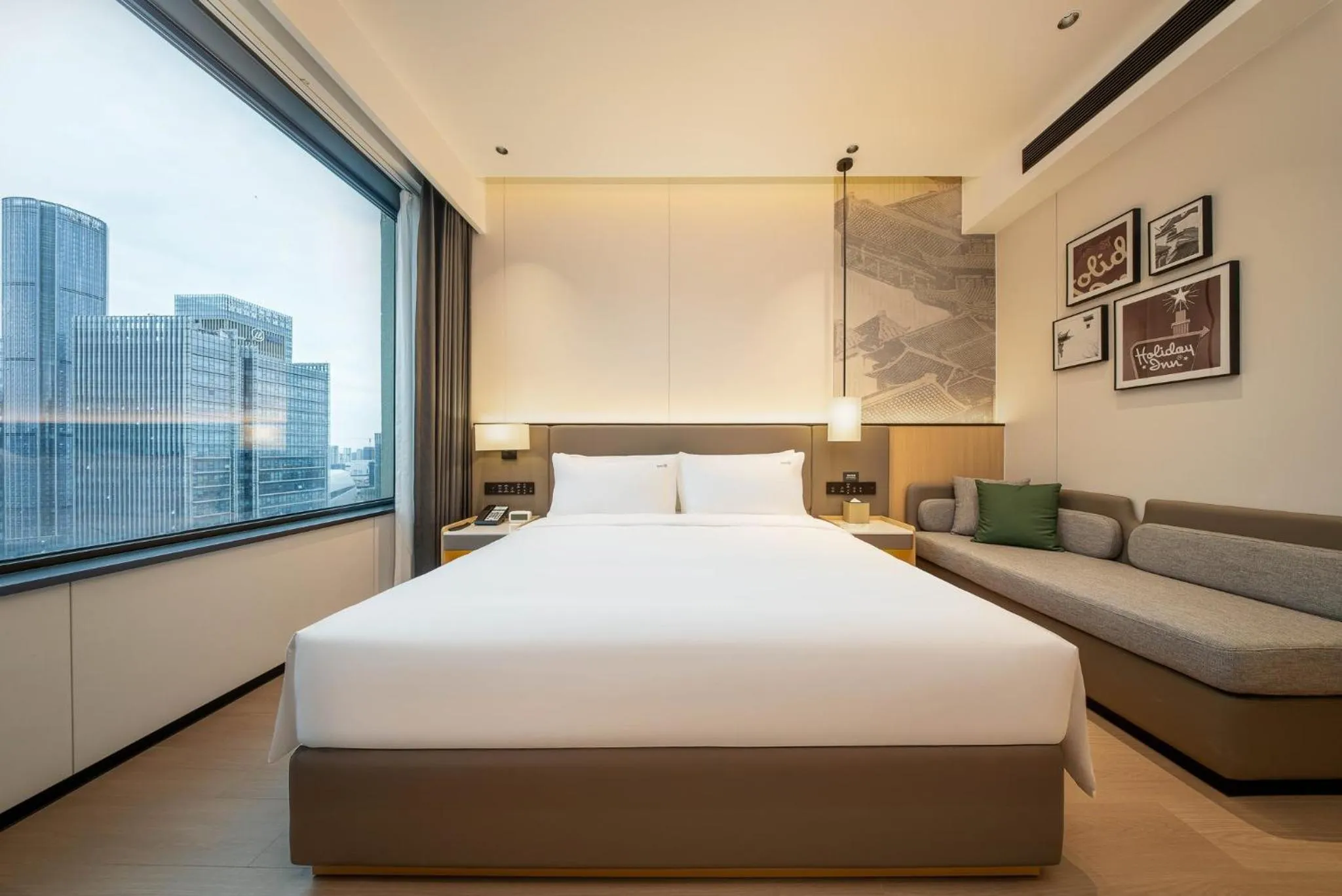 Photo of the whole room, Bed in Holiday Inn Suzhou North by IHG