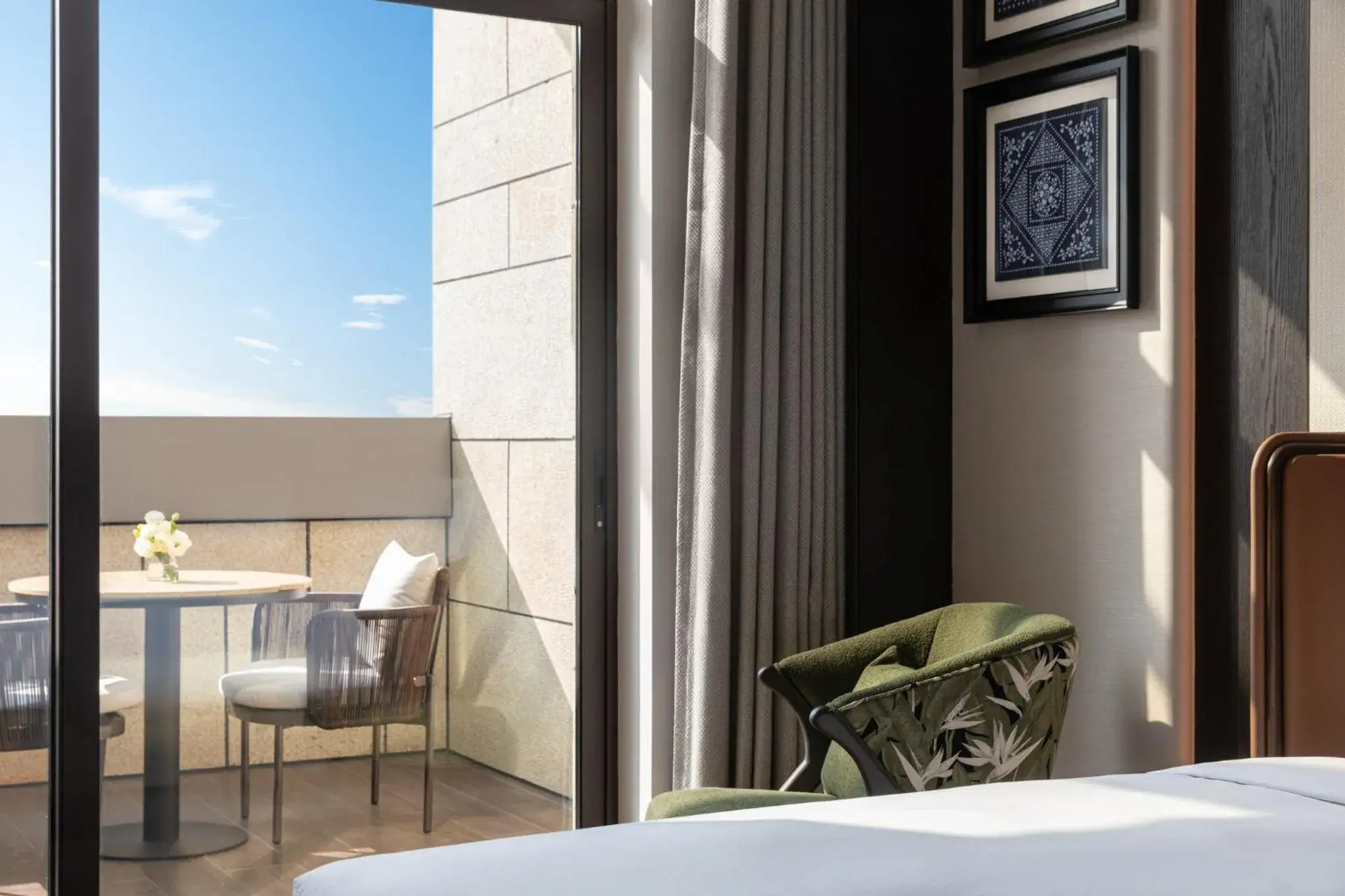 Premium King Room - Lounge Access in 启东华邑酒店 Premium King Room - Lounge Access in 启东华邑酒店