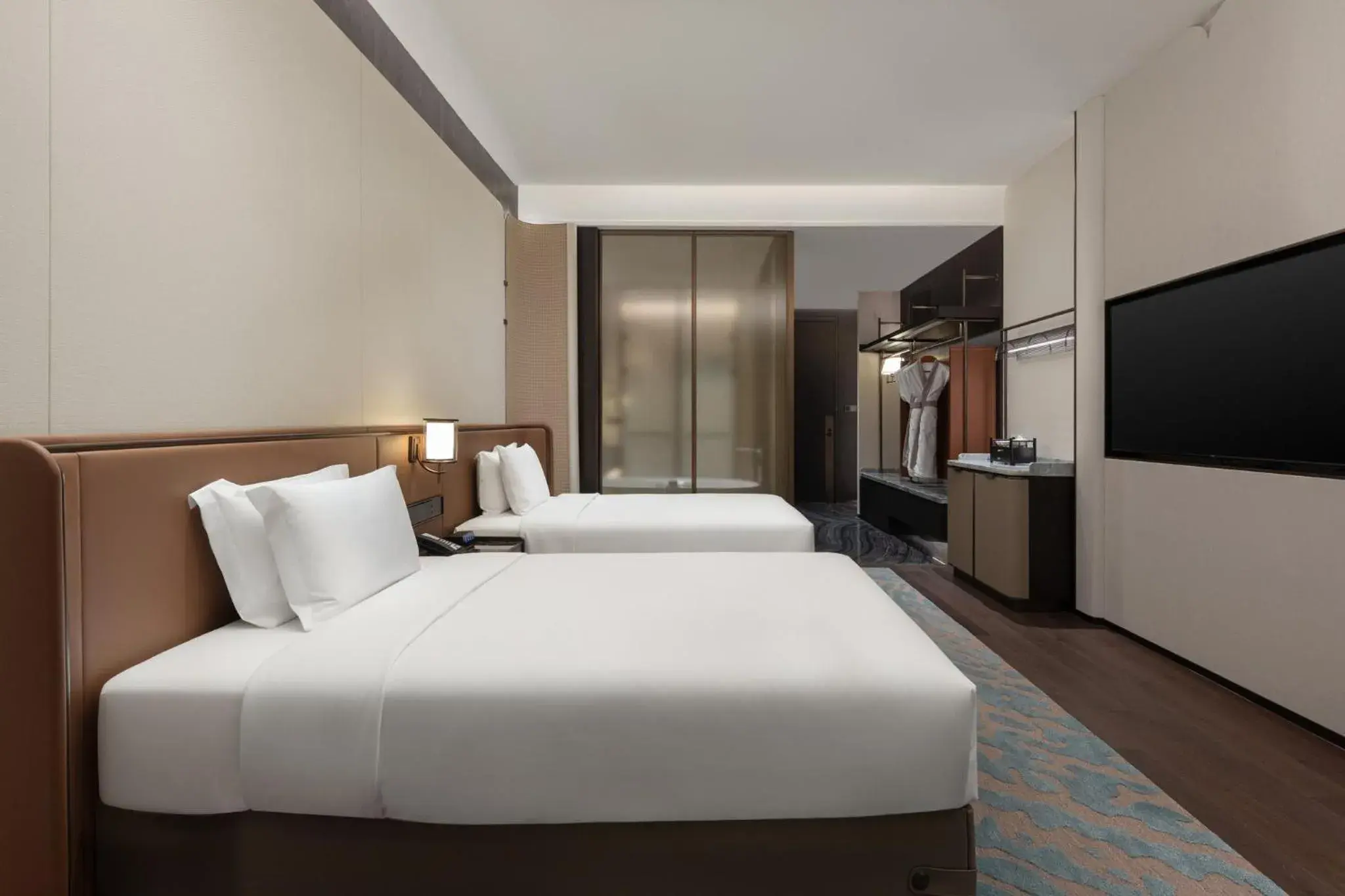 Standard Twin Room - Lounge Access in Hualuxe Qidong Standard Twin Room - Lounge Access in Hualuxe Qidong