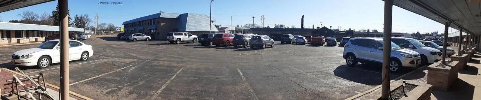 Property building in Hotel Blue Top Inn