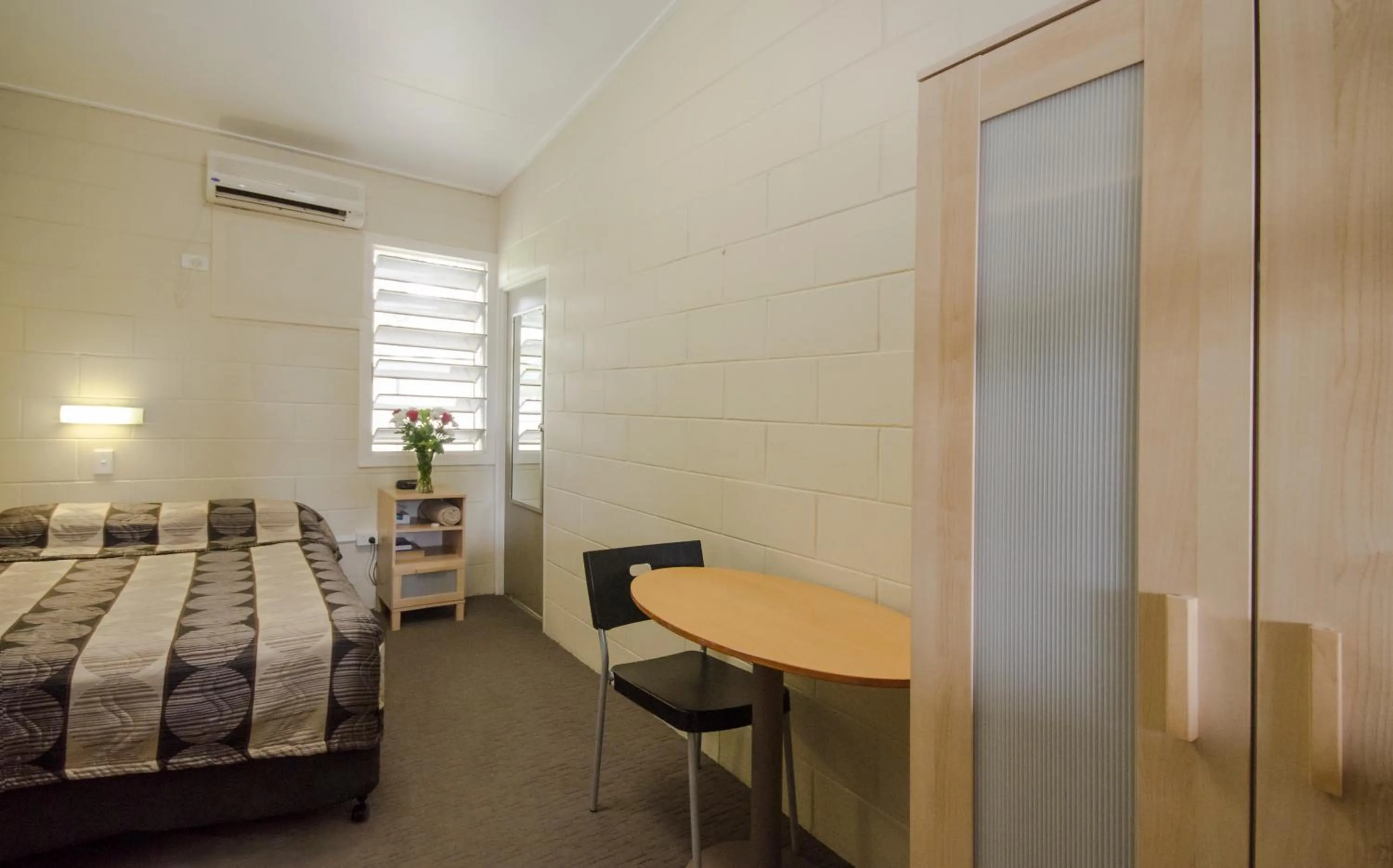 Bed in Biloela Countryman Motel