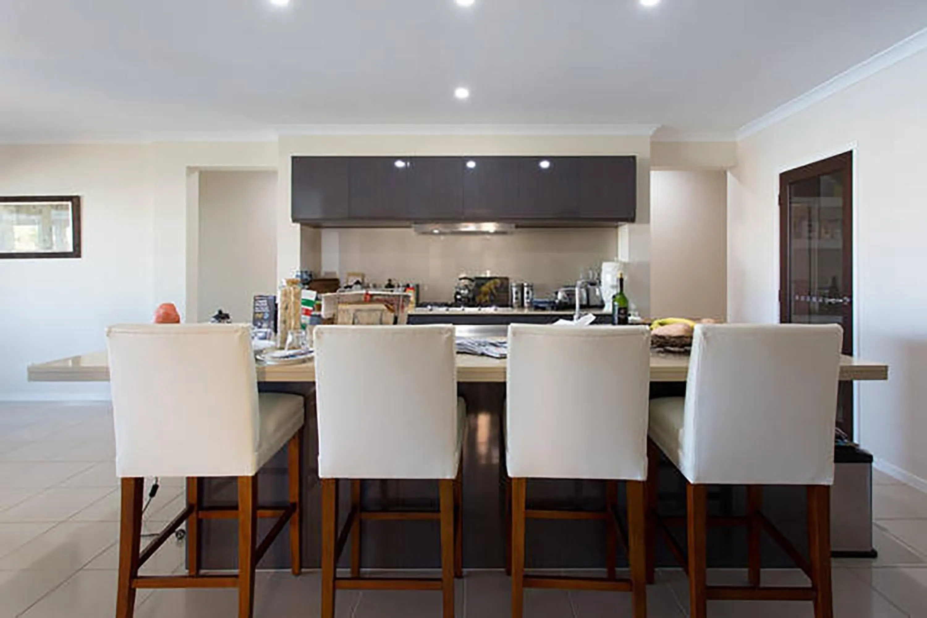 Communal kitchen in Bella Vista Bed and Breakfast of Raby Bay