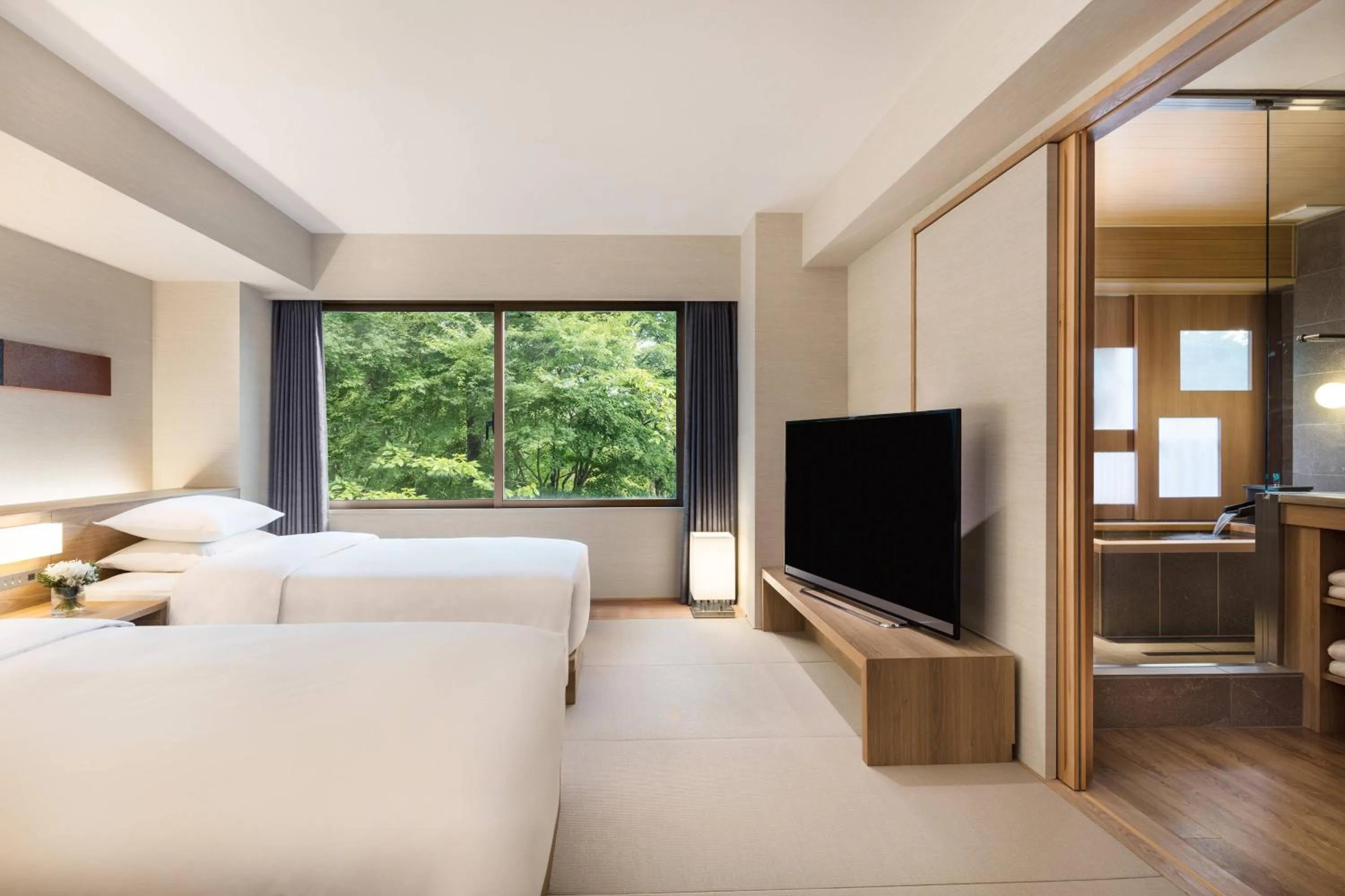 Bedroom, Bed in Fuji Marriott Hotel Lake Yamanaka