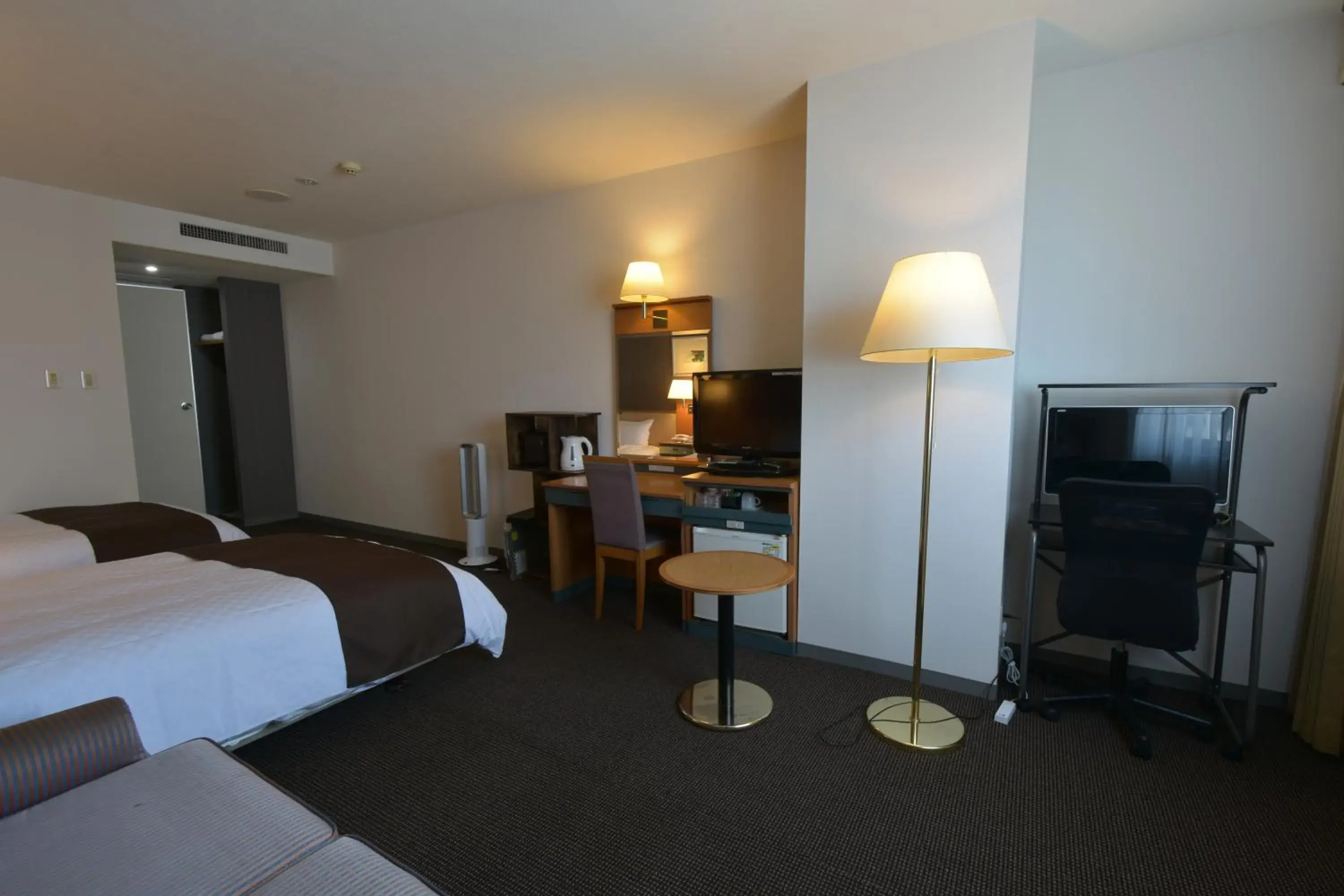 Photo of the whole room, Bed in Blossom Hotel Hirosaki Photo of the whole room, Bed in Blossom Hotel Hirosaki