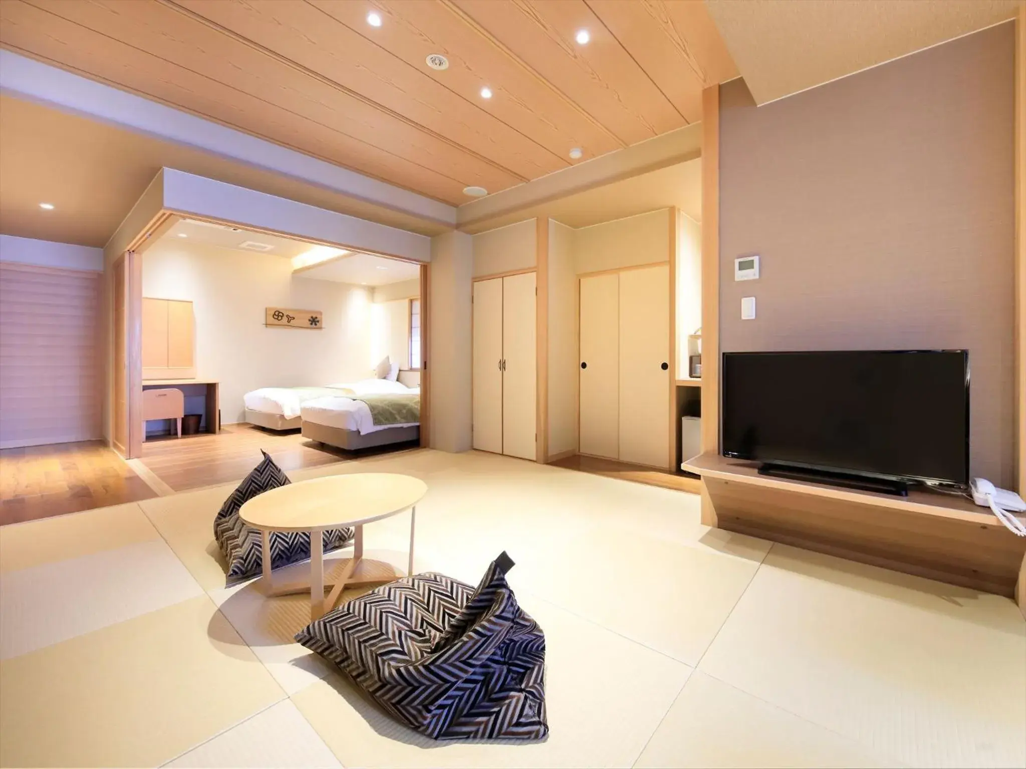 Photo of the whole room, Bed in Hamabeno Ryouriyado Houraikan Photo of the whole room, Bed in Hamabeno Ryouriyado Houraikan