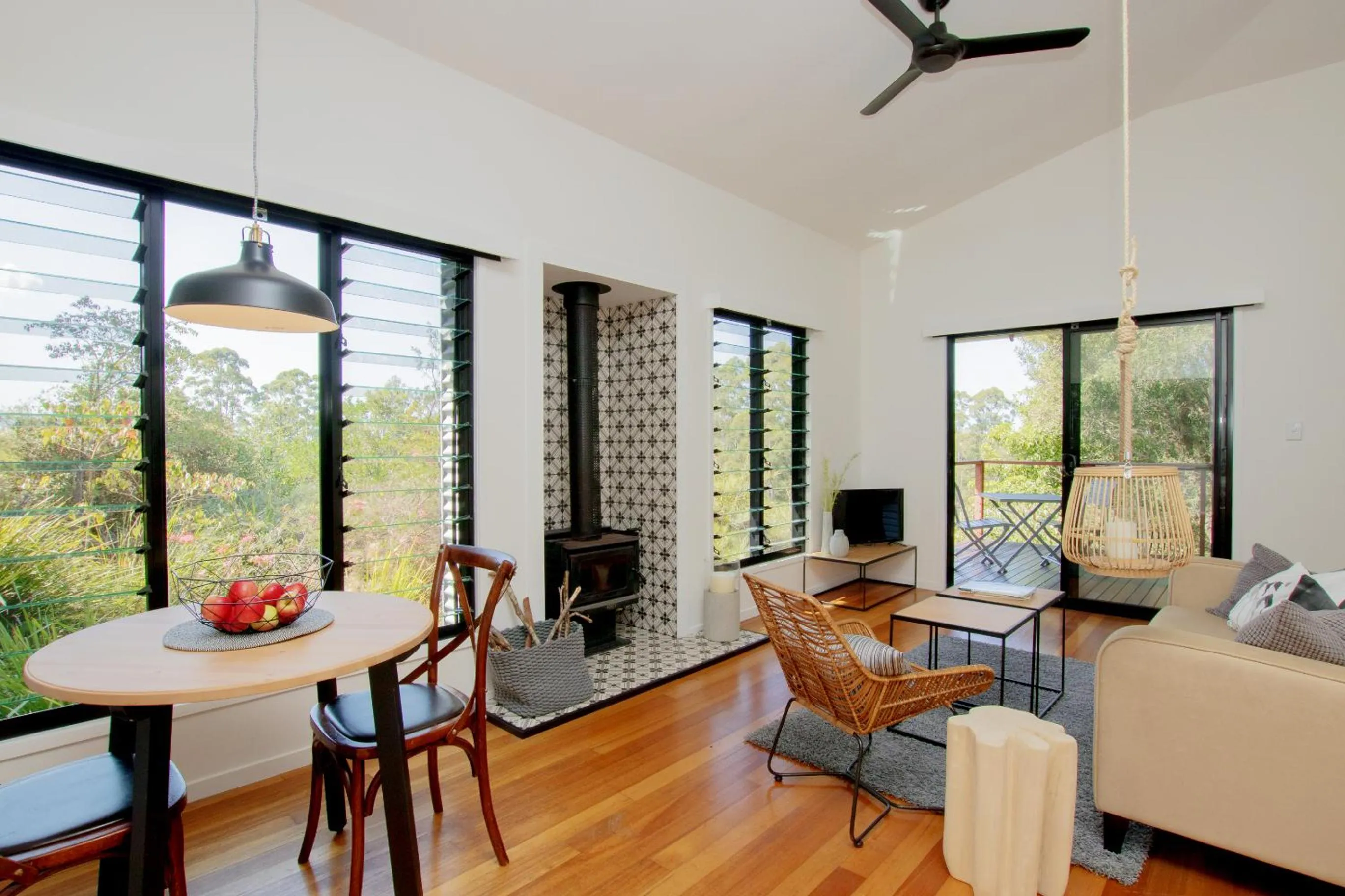 TV and multimedia in Tallaringa Views