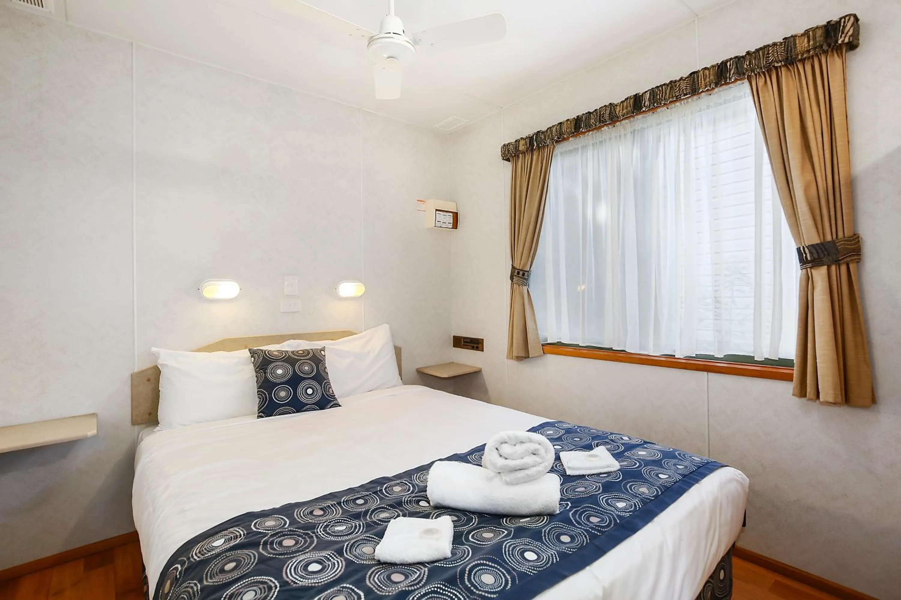 Bed in Enclave at Healesville Holiday Park