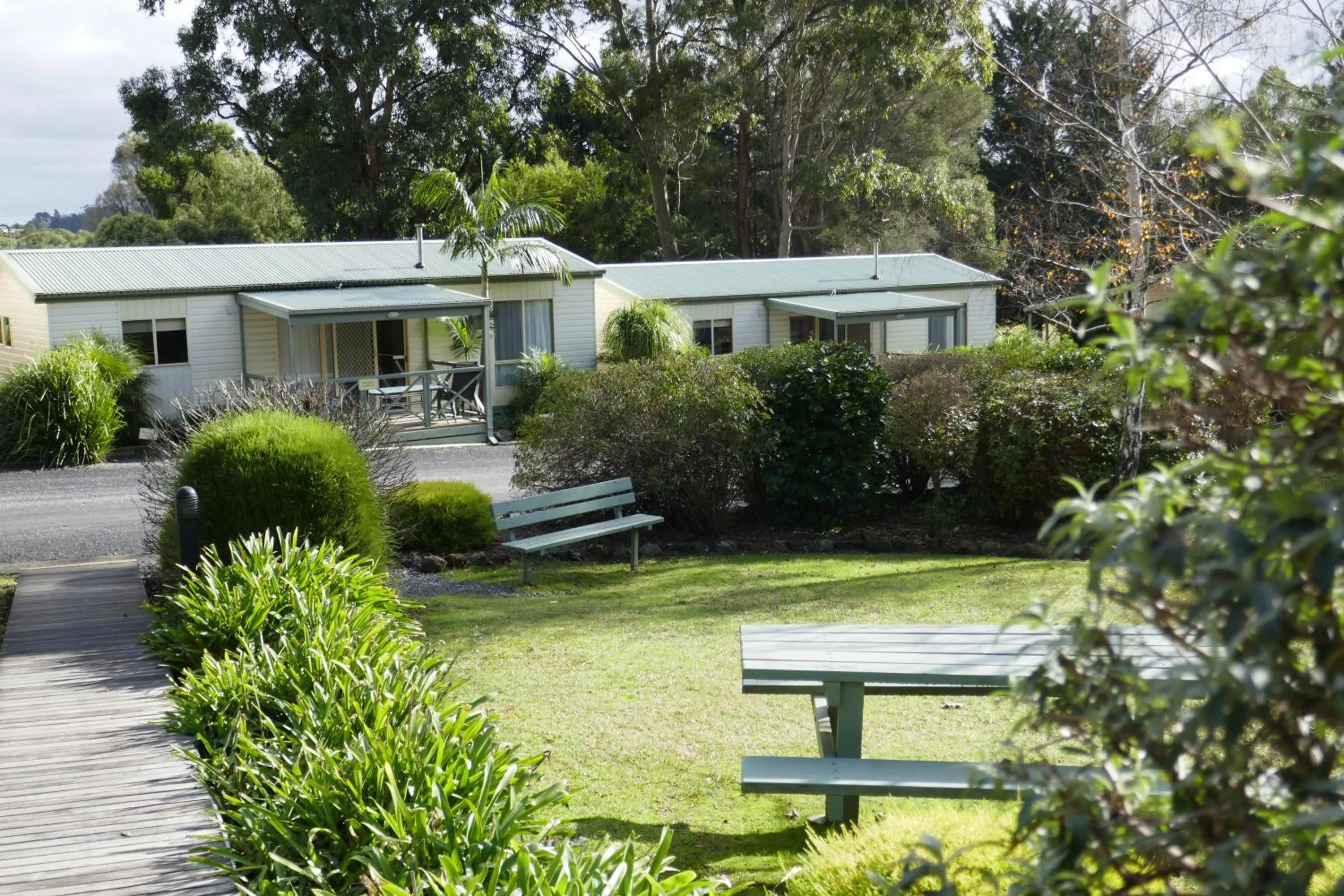 Garden in Enclave at Healesville Holiday Park