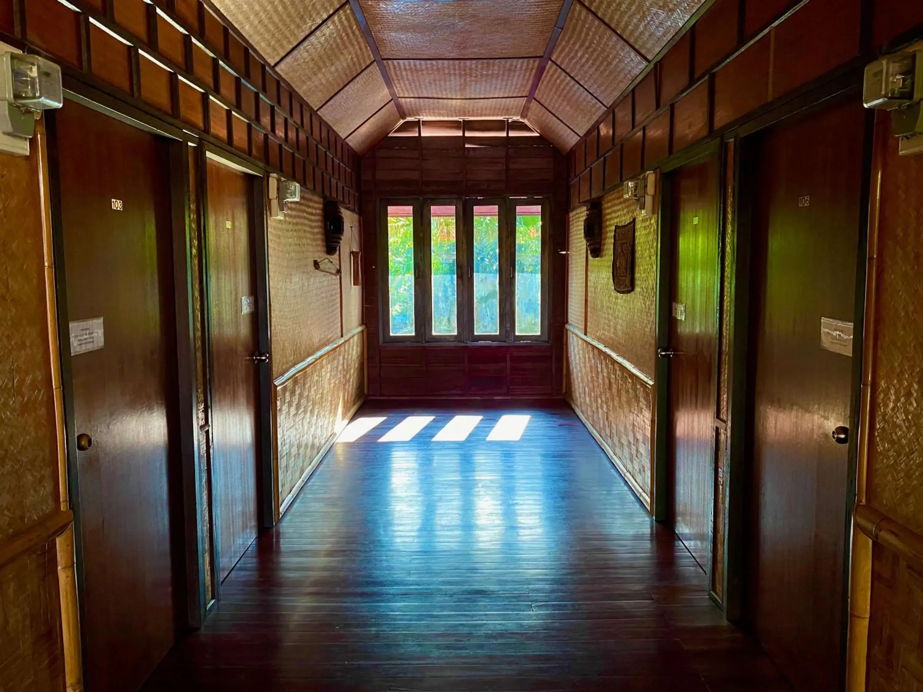 Property building in Shanti Lodge Phuket Property building in Shanti Lodge Phuket