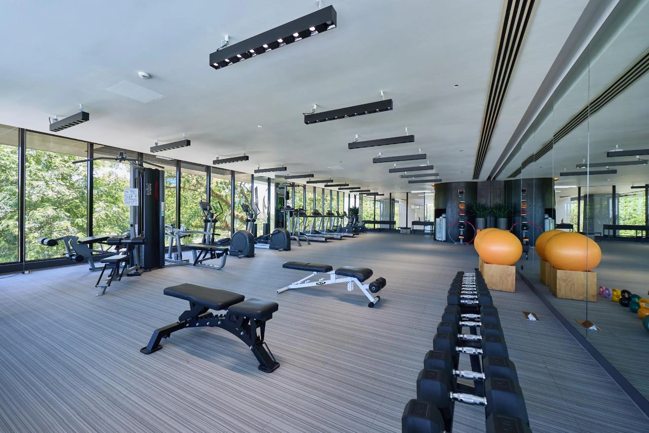 Fitness centre/facilities in Midori Clark Hotel and Casino