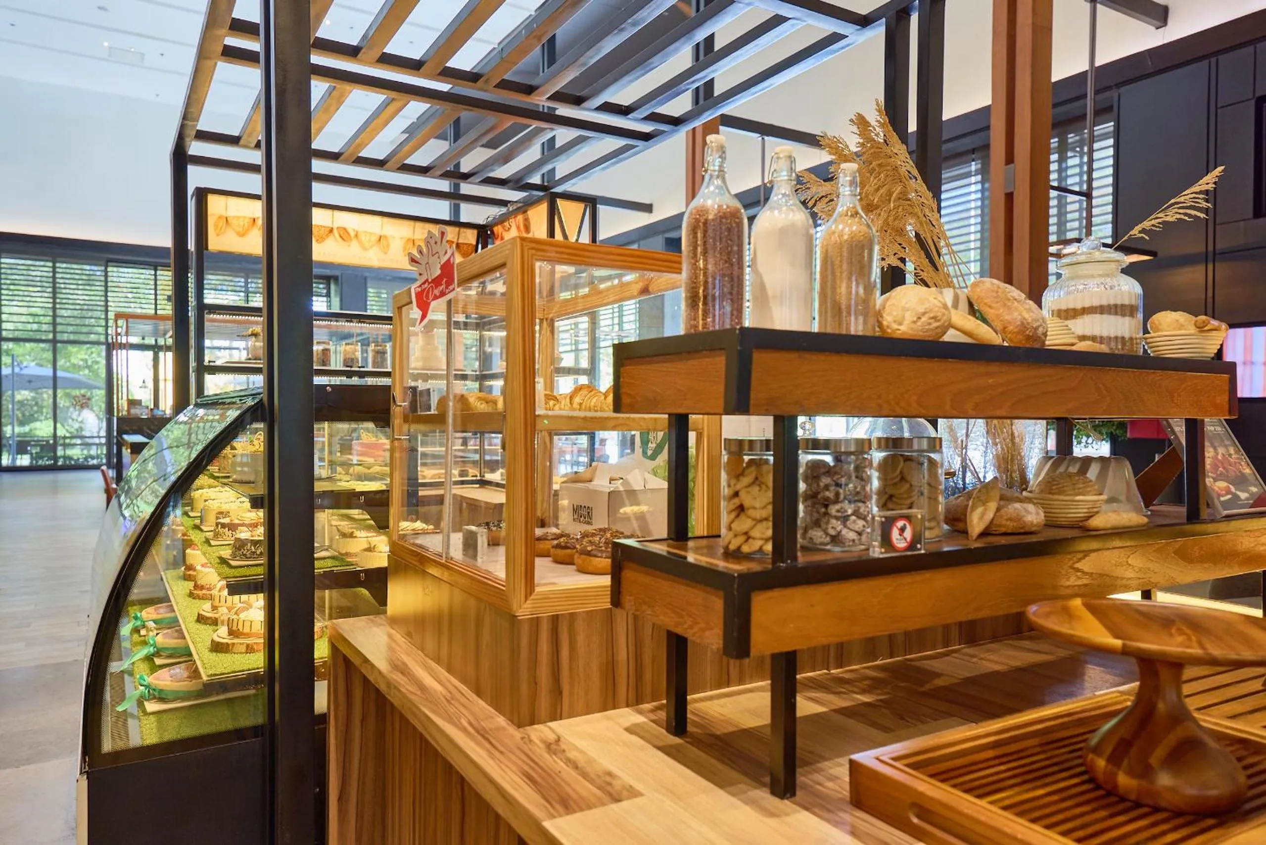 Restaurant/places to eat in Midori Clark Hotel and Casino