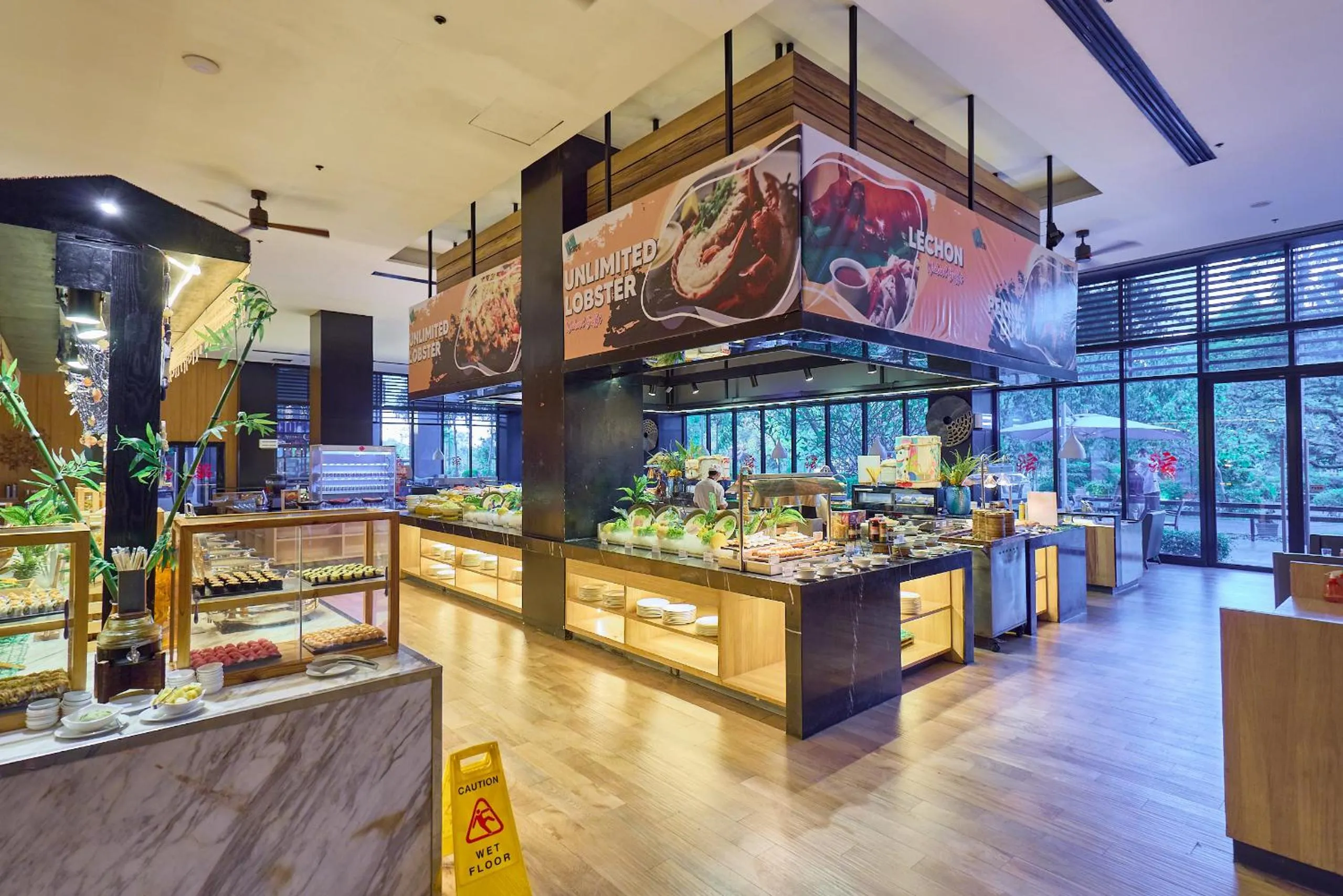 Restaurant/places to eat in Midori Clark Hotel and Casino