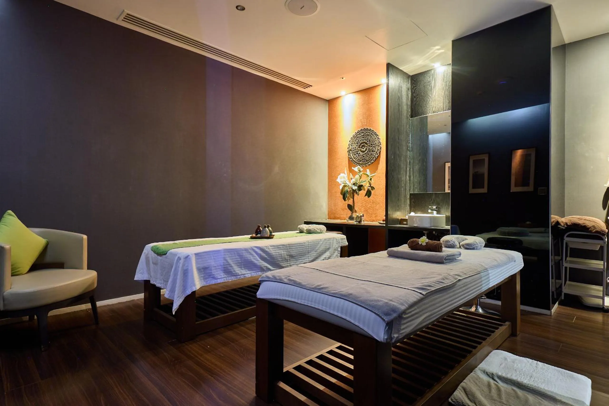 Spa and wellness centre/facilities, Bed in Midori Clark Hotel and Casino