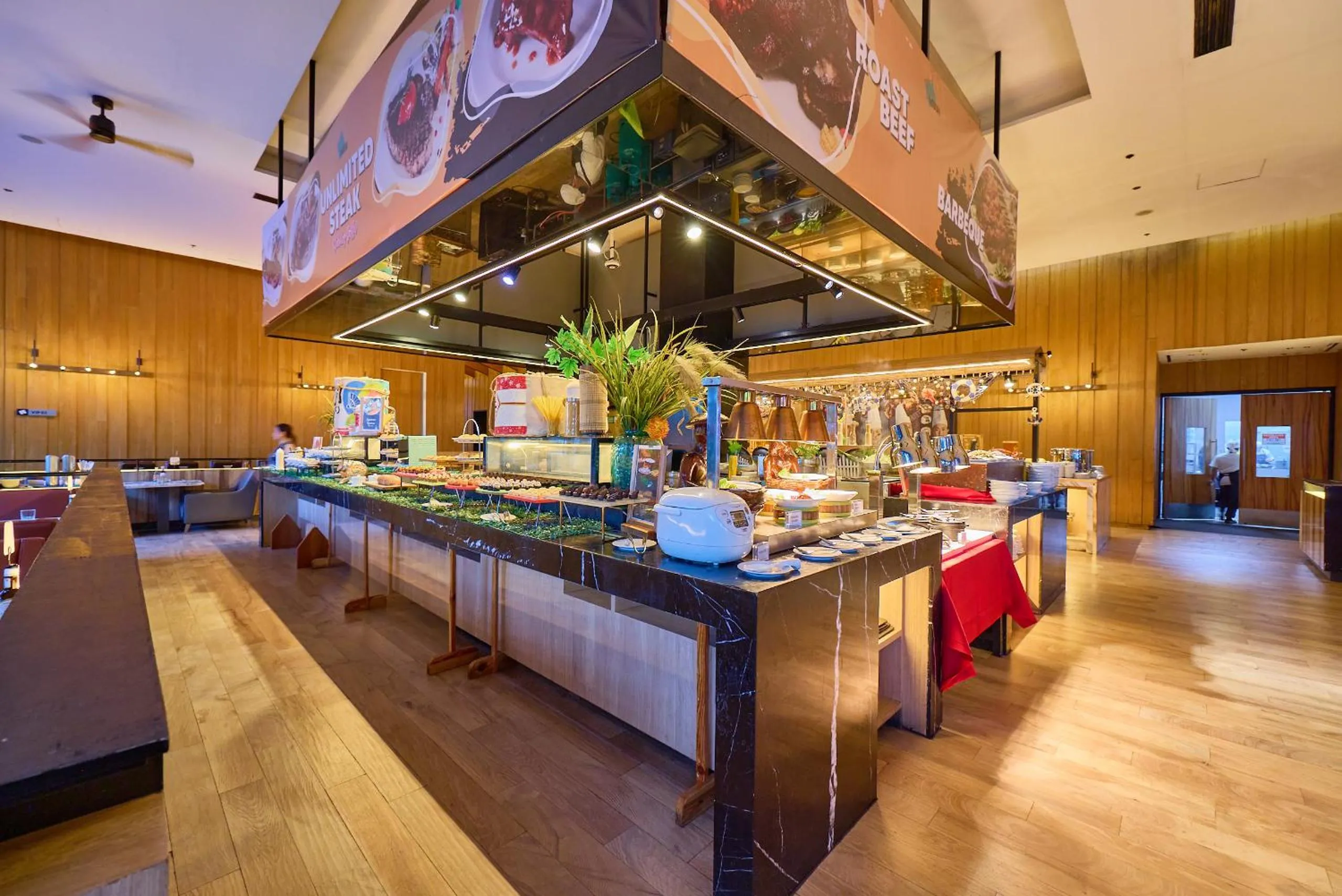 Restaurant/places to eat in Midori Clark Hotel and Casino