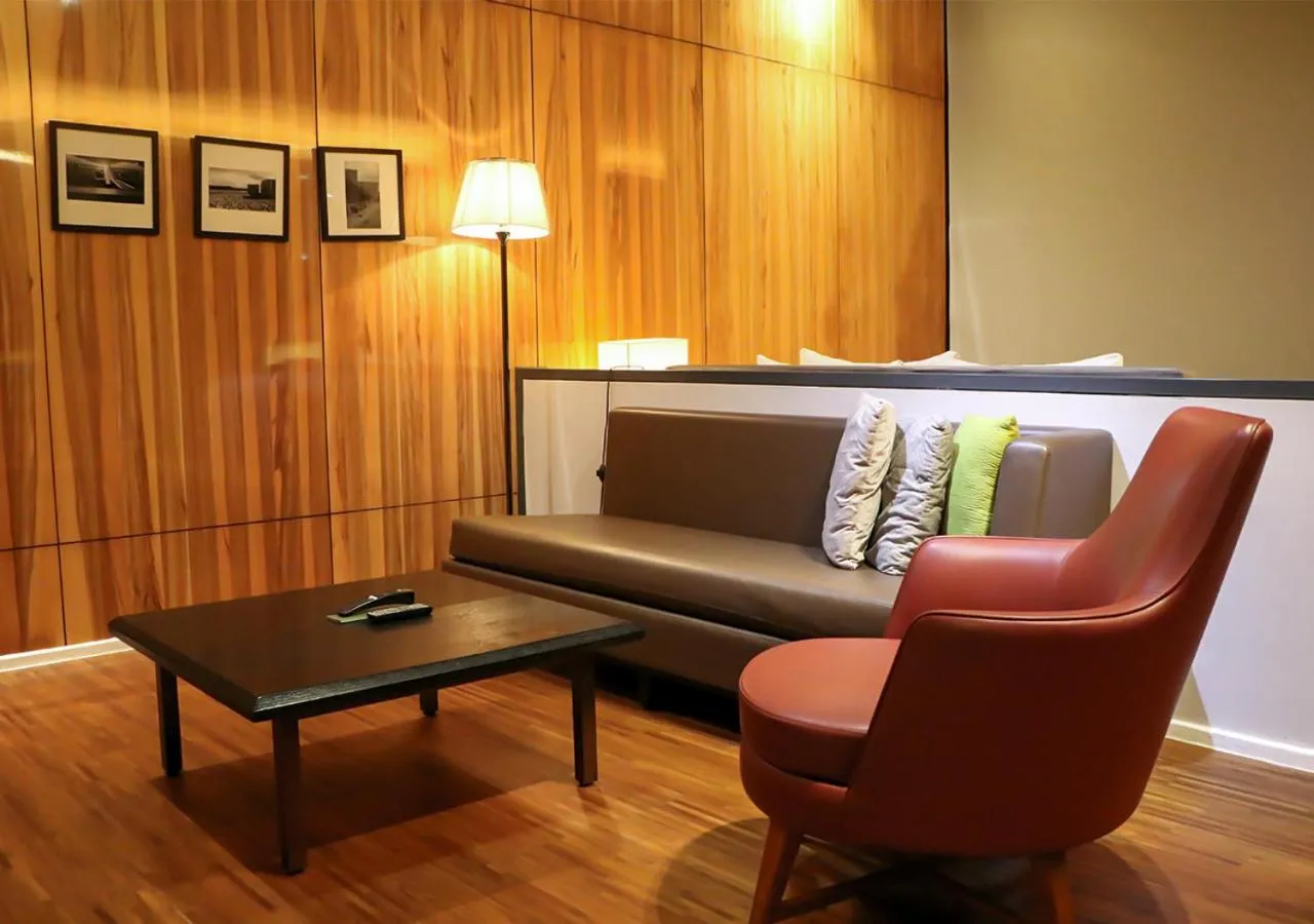 Seating area in Midori Clark Hotel and Casino