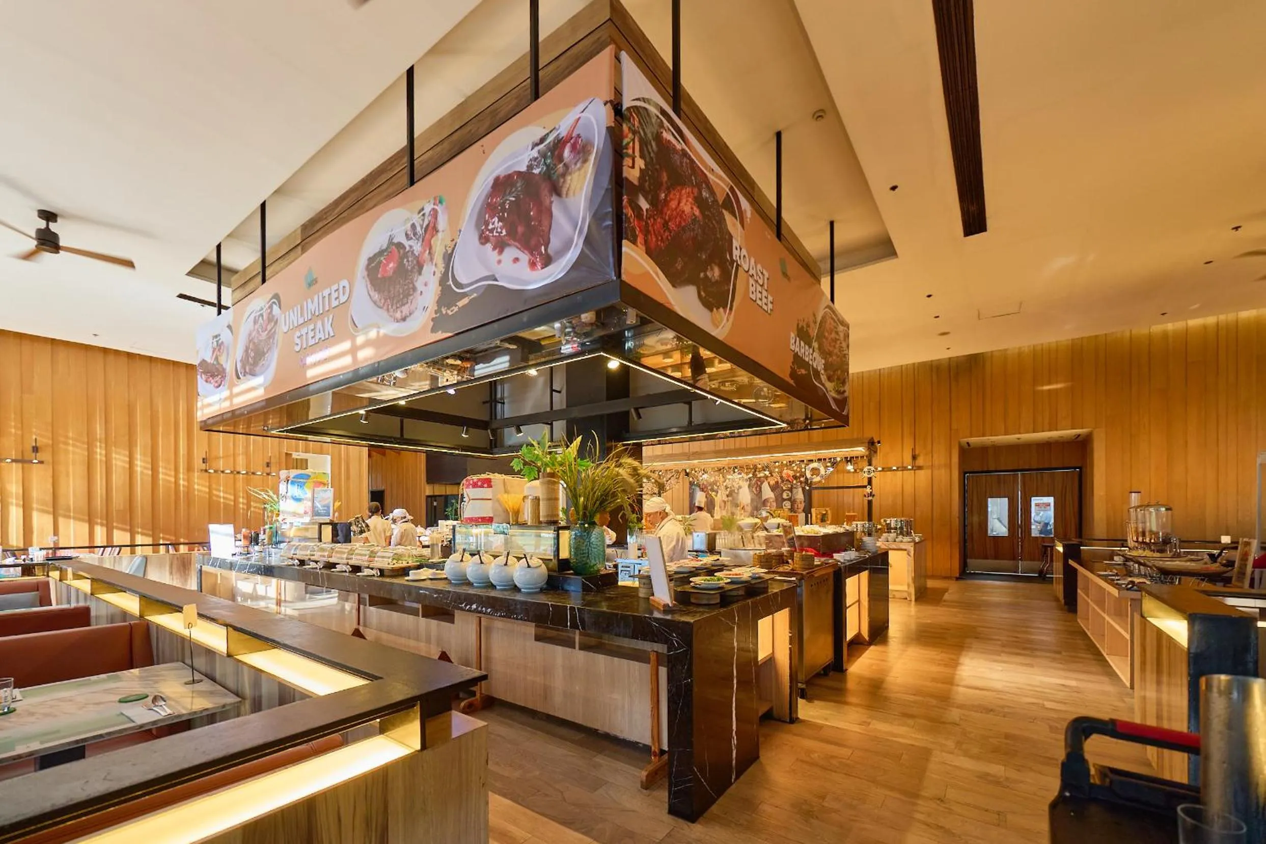 Restaurant/places to eat in Midori Clark Hotel and Casino