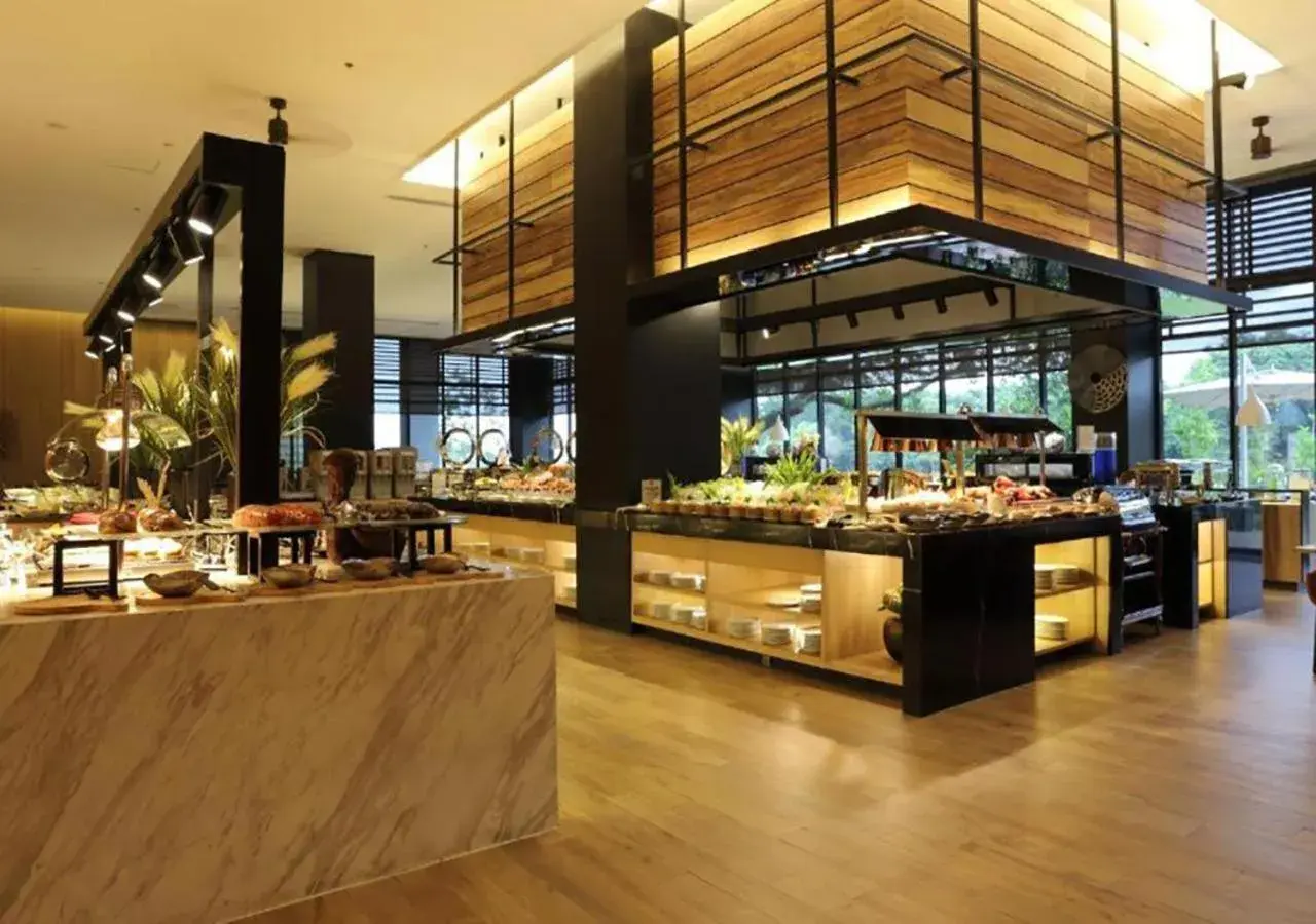 Restaurant/places to eat in Midori Clark Hotel and Casino Restaurant/places to eat in Midori Clark Hotel and Casino