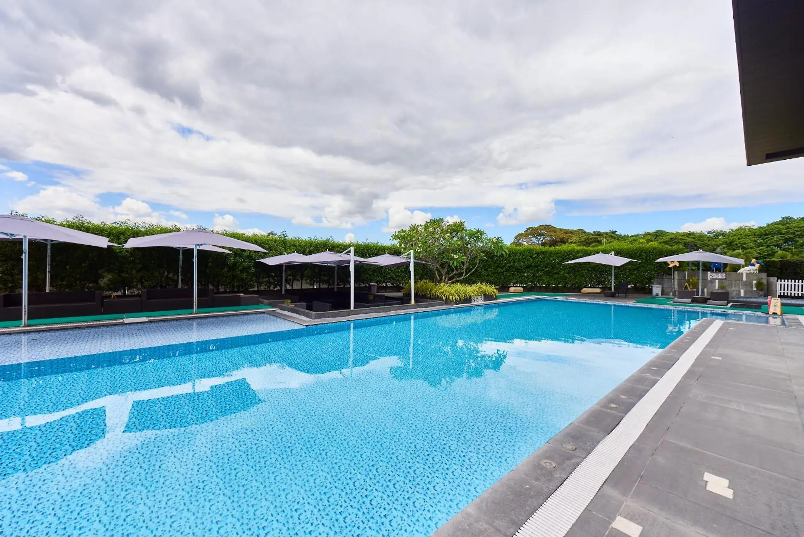 Swimming pool in Midori Clark Hotel and Casino Swimming pool in Midori Clark Hotel and Casino