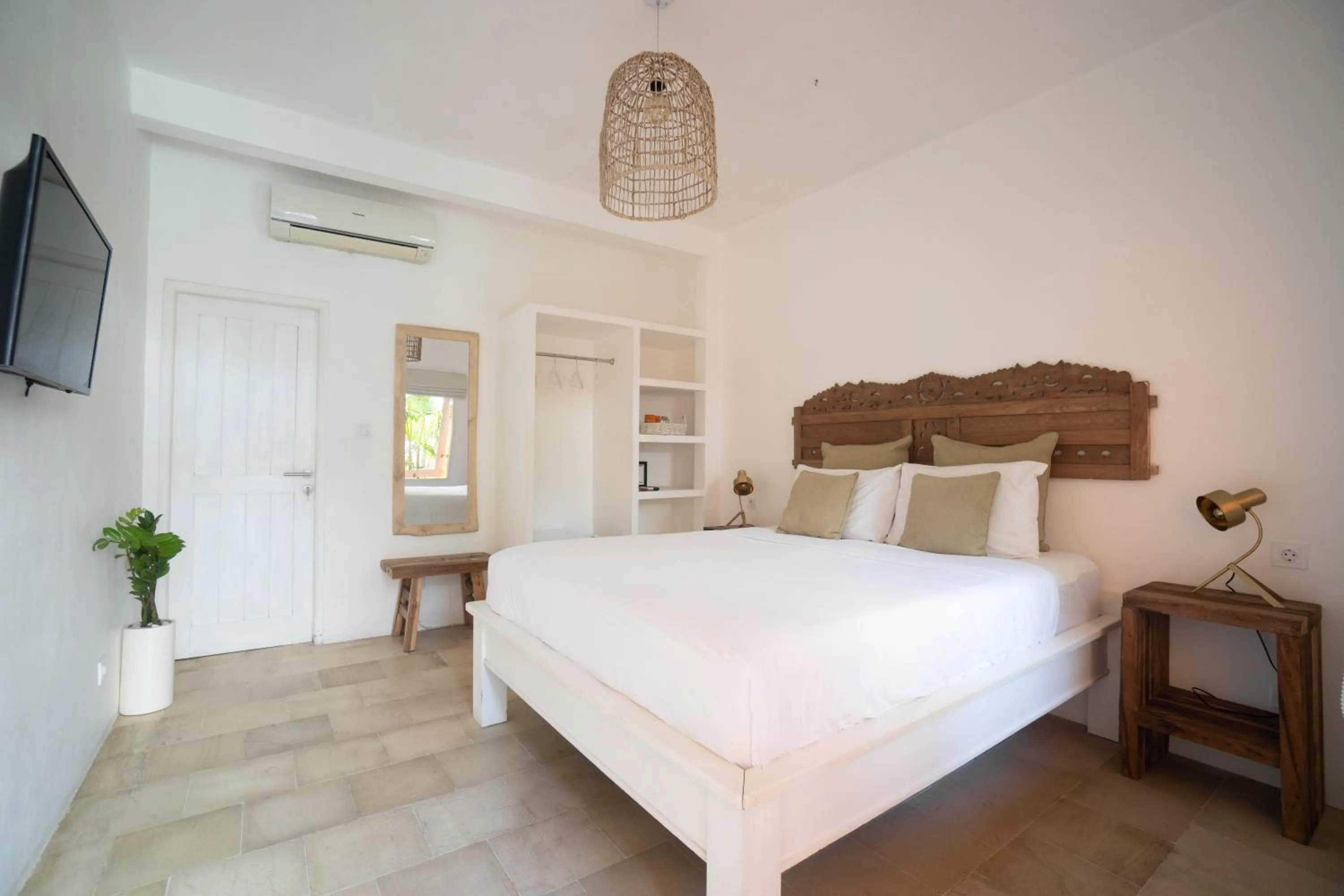 Bed in The Room Padang-Padang