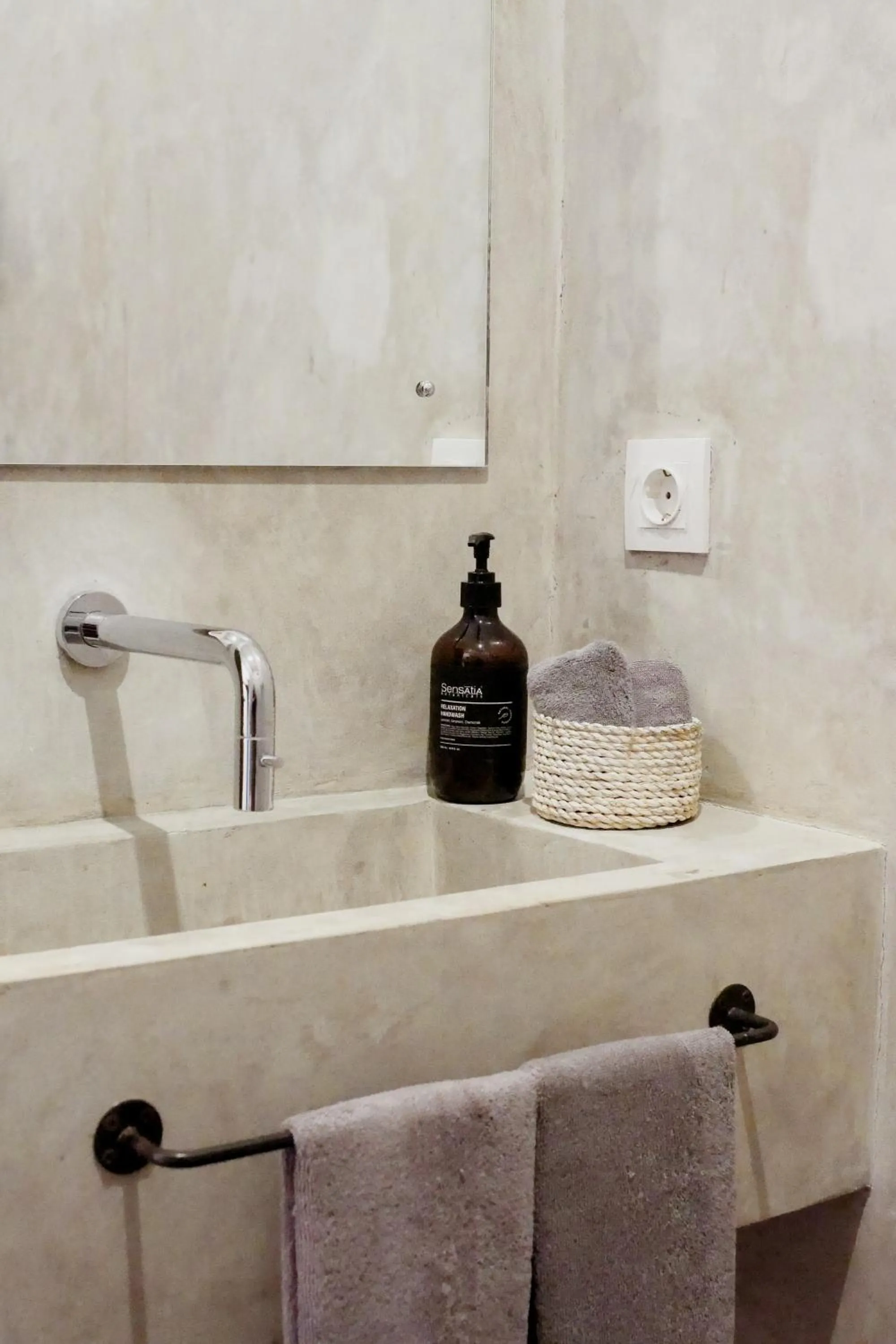 Bathroom in The Room Padang-Padang