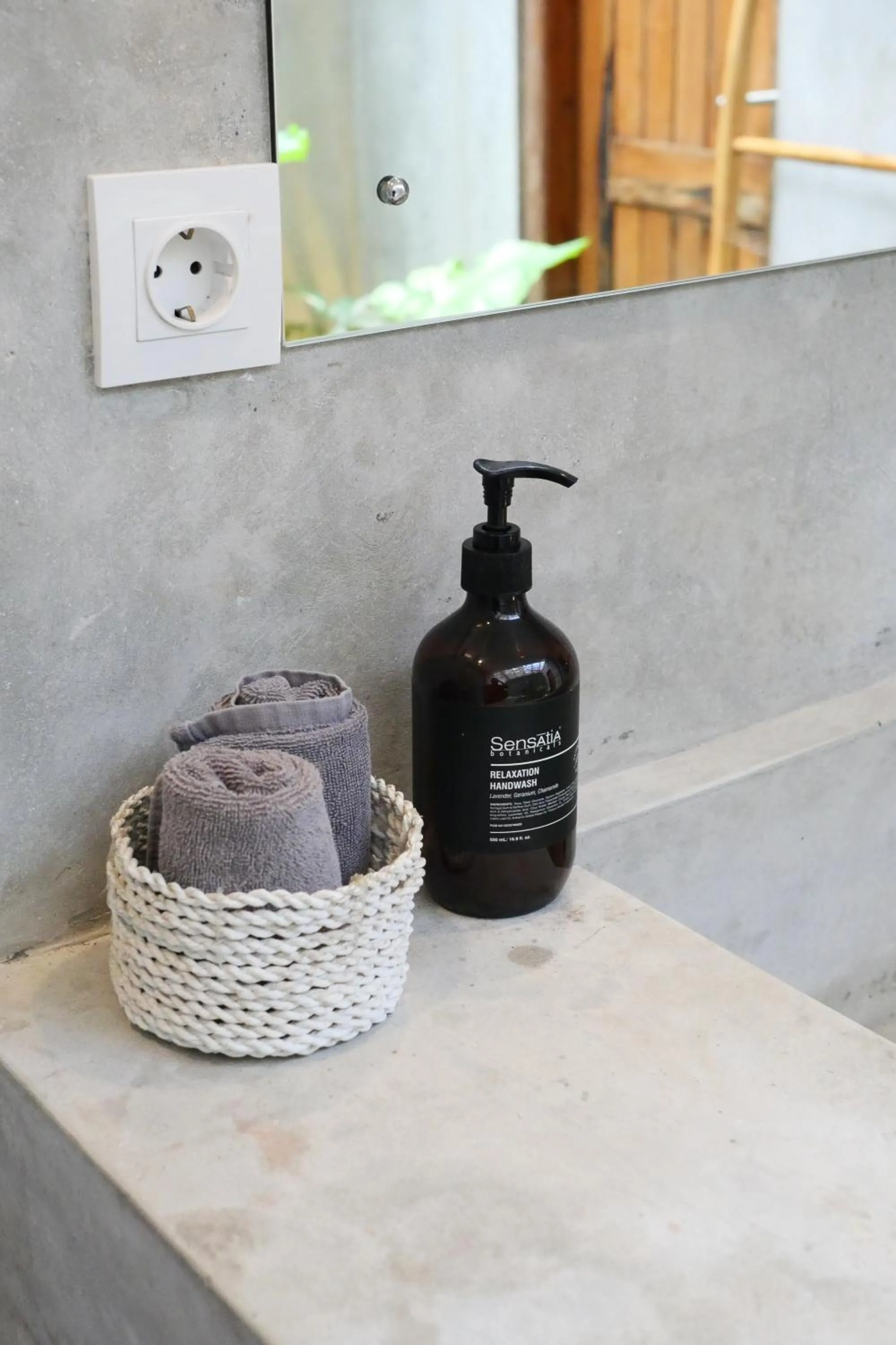 Bathroom in The Room Padang-Padang