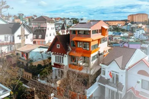 Dalat Frames