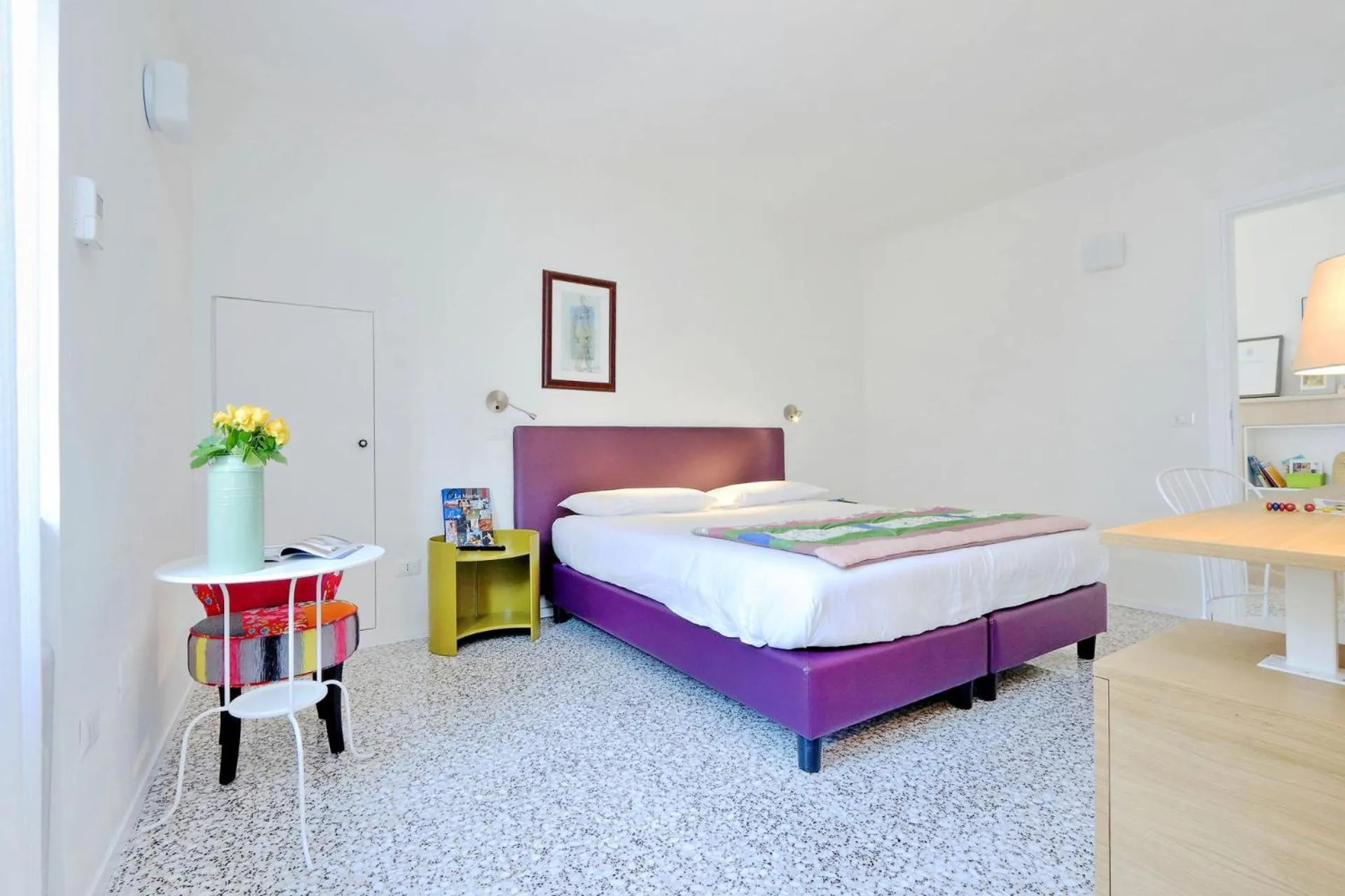 Property building, Bed in Guest House Viaroma