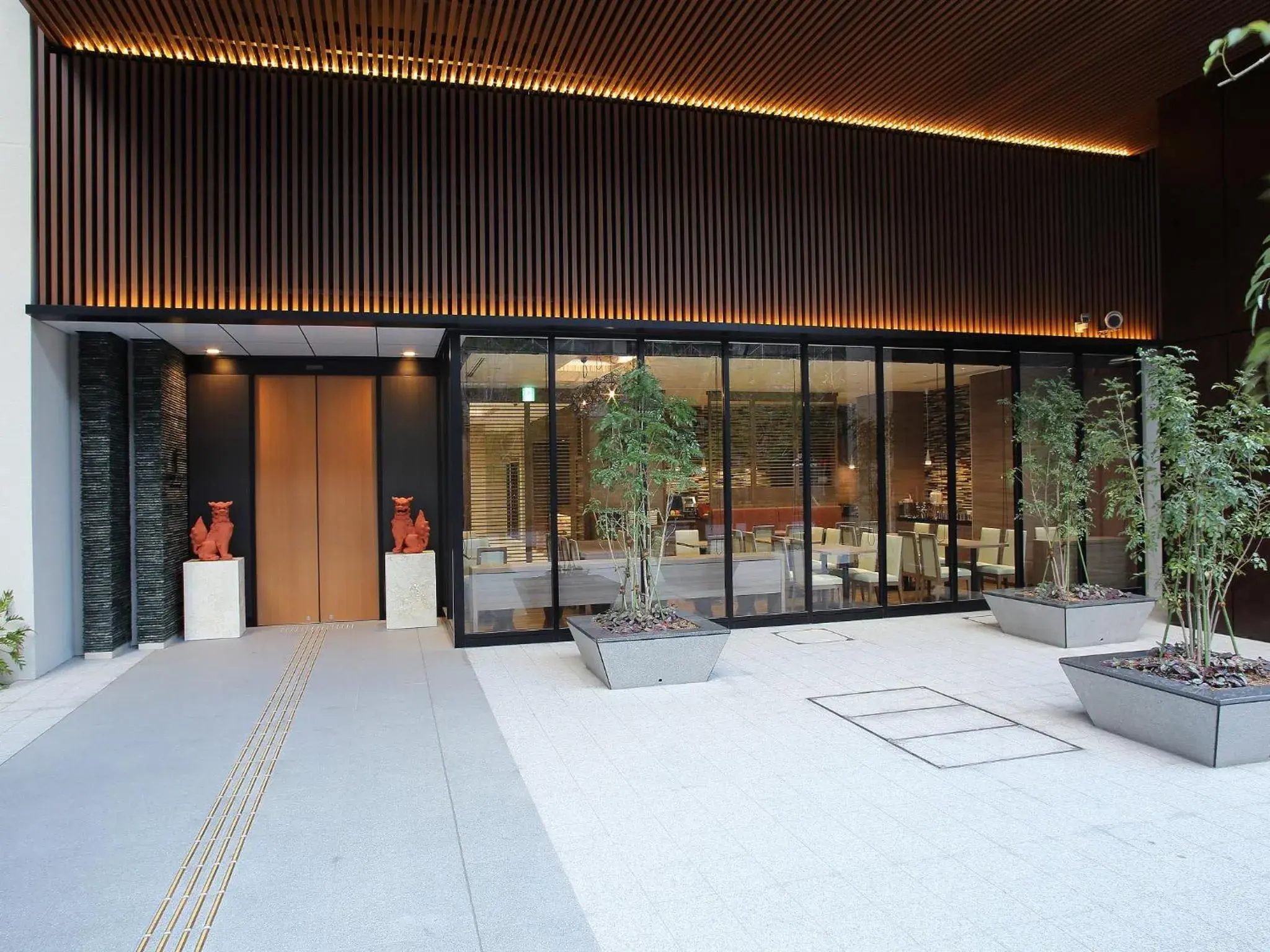 Facade/entrance in Almont Hotel Naha Kenchomae Facade/entrance in Almont Hotel Naha Kenchomae