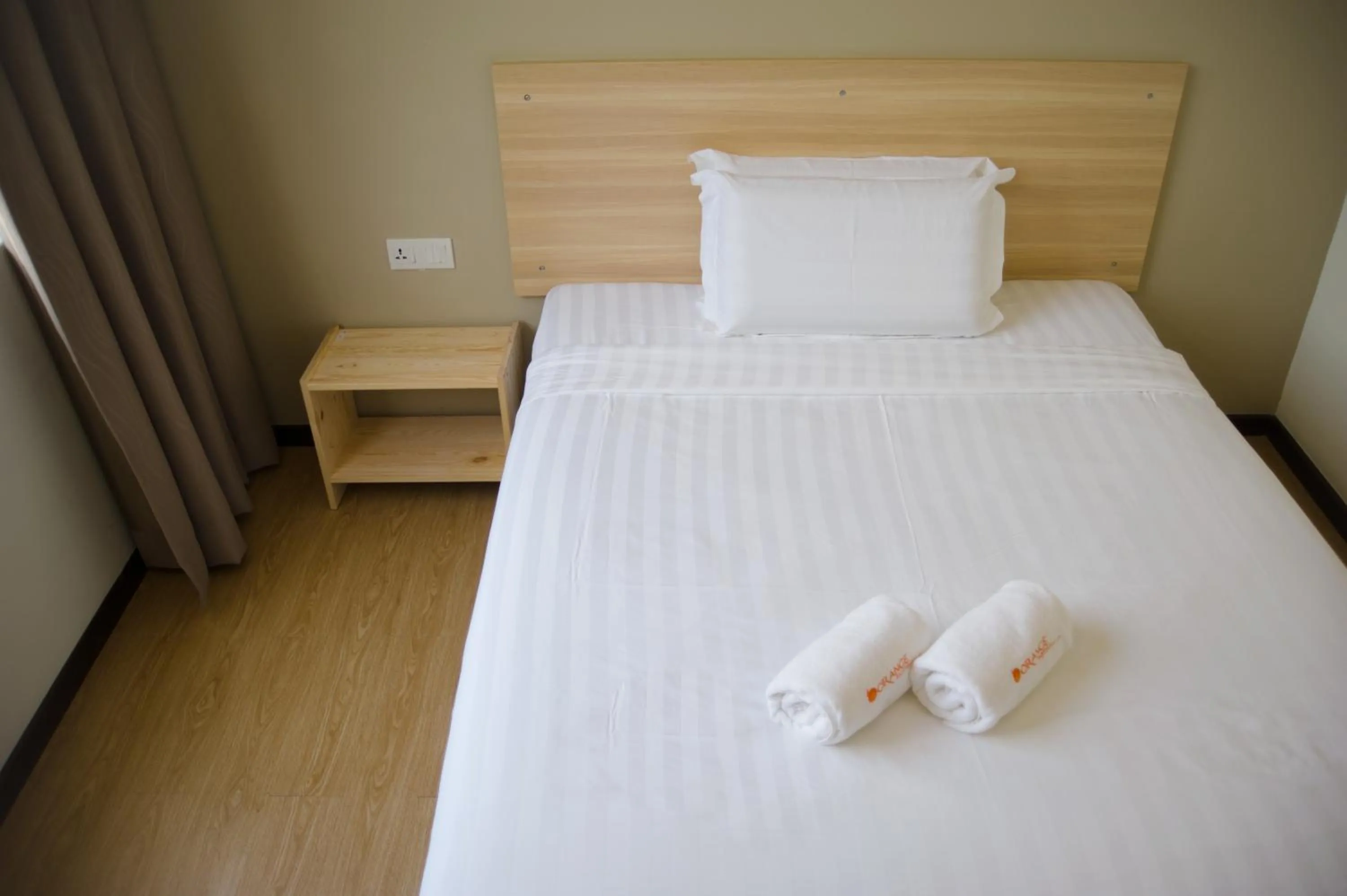 Photo of the whole room, Bed in 1 Orange Hotel Sungai Buloh