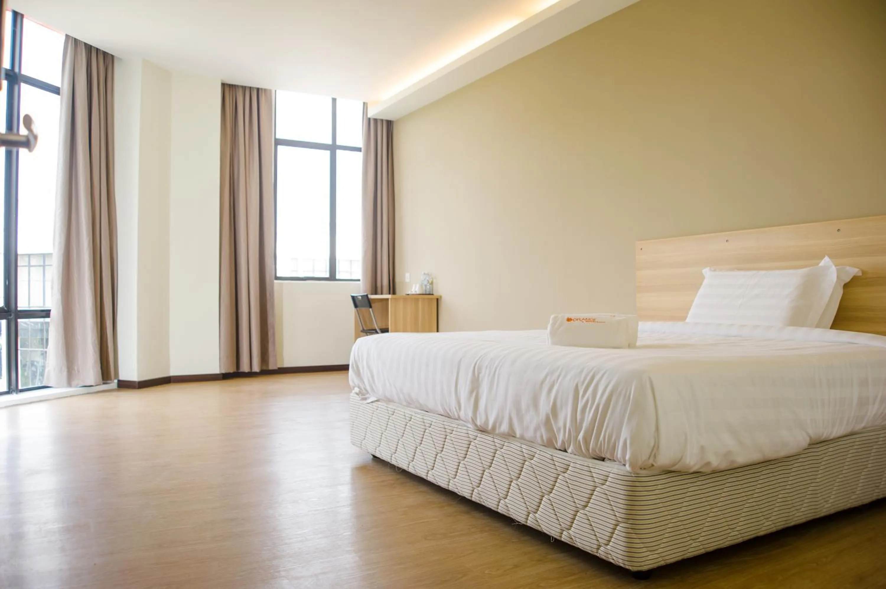 Photo of the whole room, Bed in 1 Orange Hotel Sungai Buloh