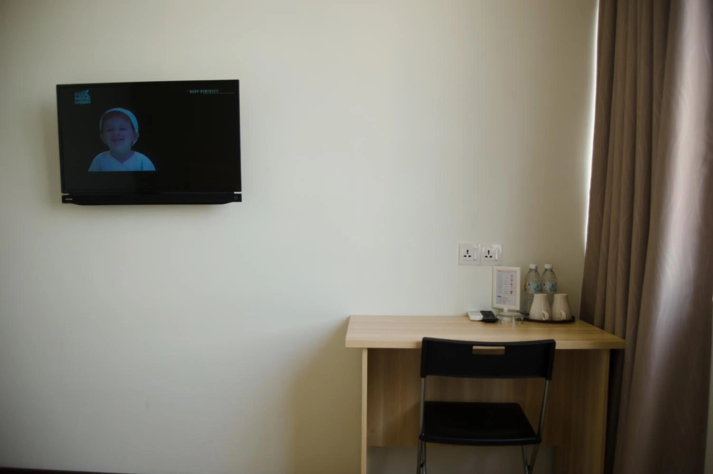 TV and multimedia in 1 Orange Hotel Sungai Buloh