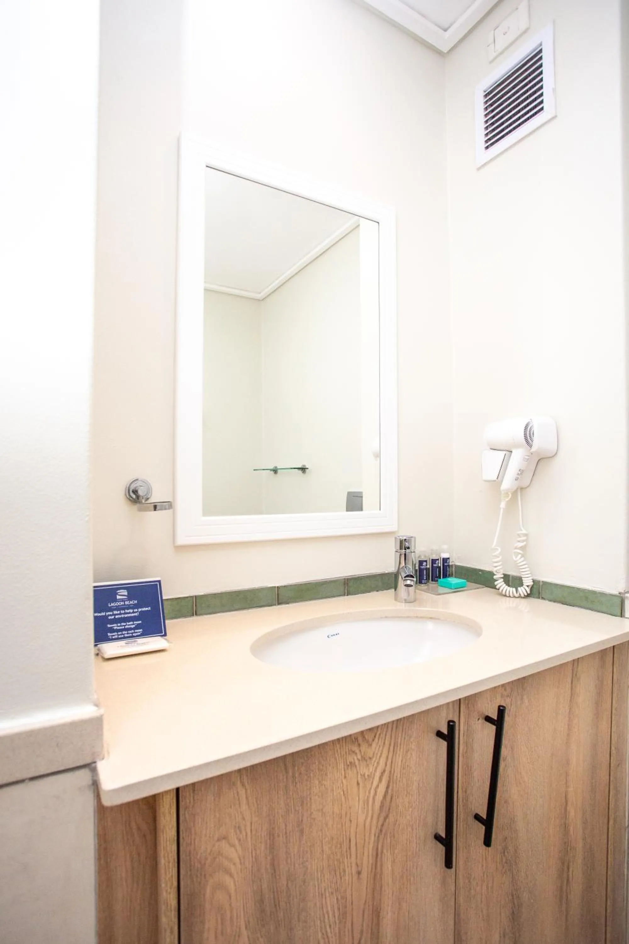 Bathroom in Lagoon Beach Hotel & Spa