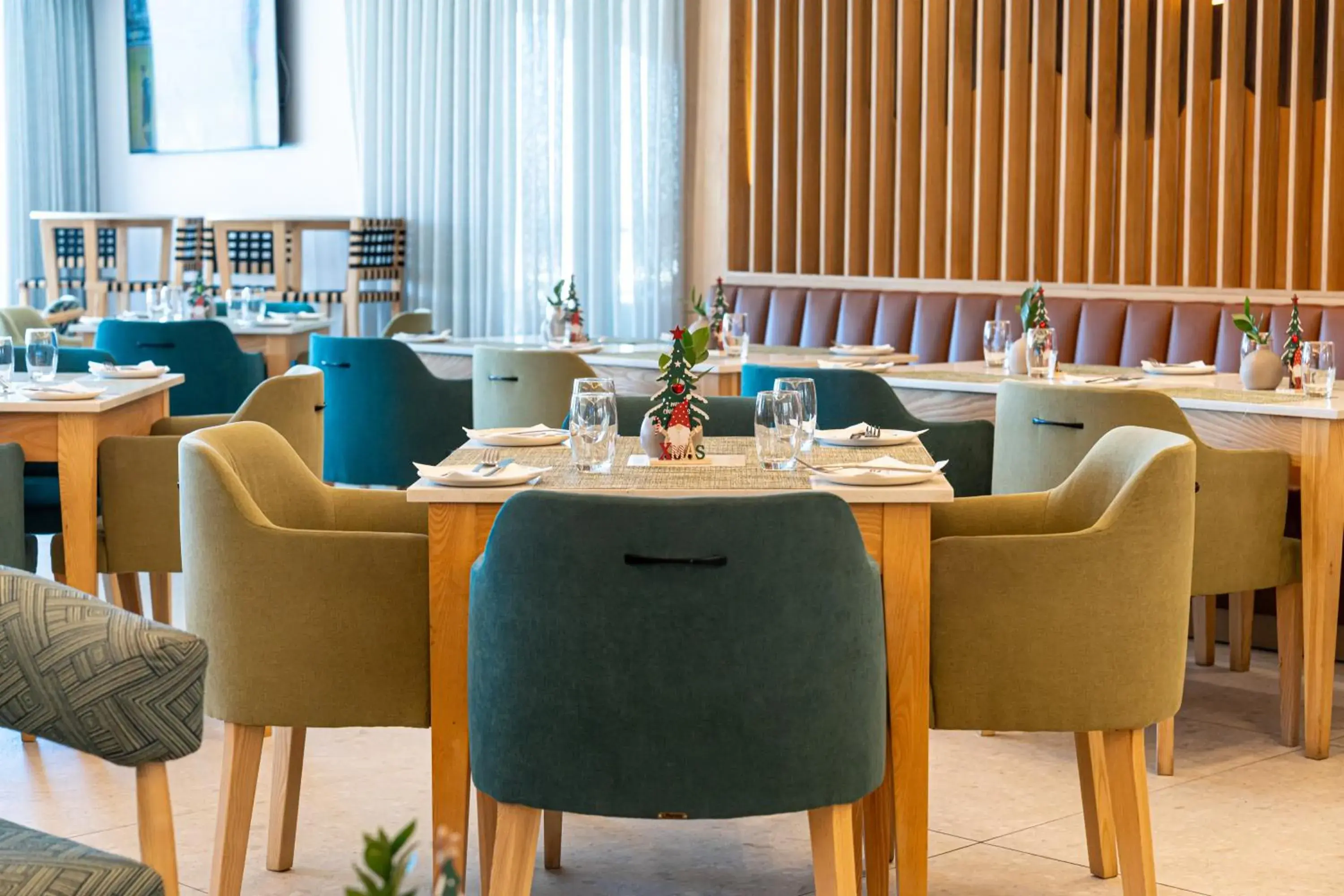 Restaurant/places to eat in Lagoon Beach Hotel & Spa Restaurant/places to eat in Lagoon Beach Hotel & Spa