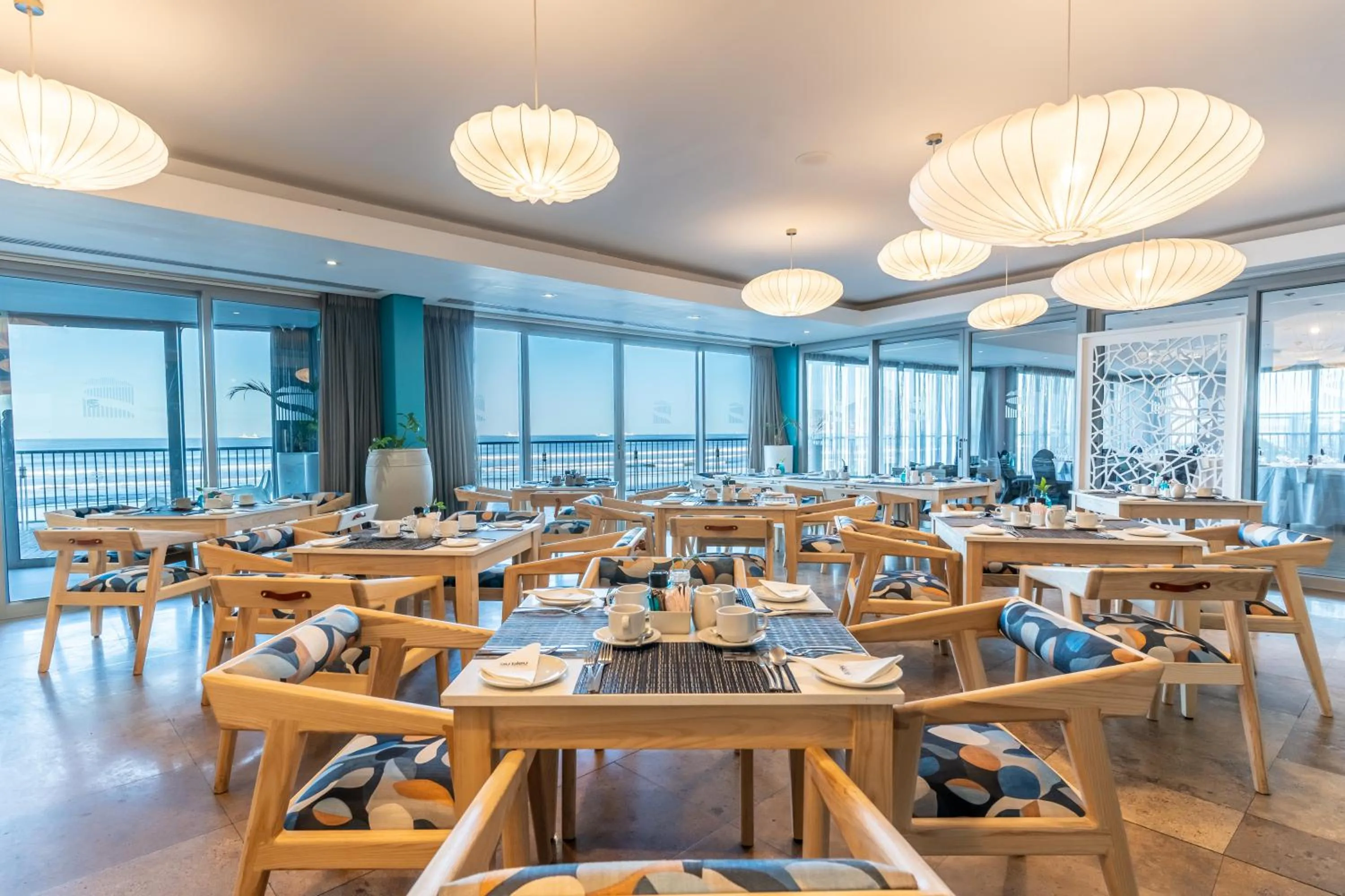 Lagoon Beach Hotel & Spa