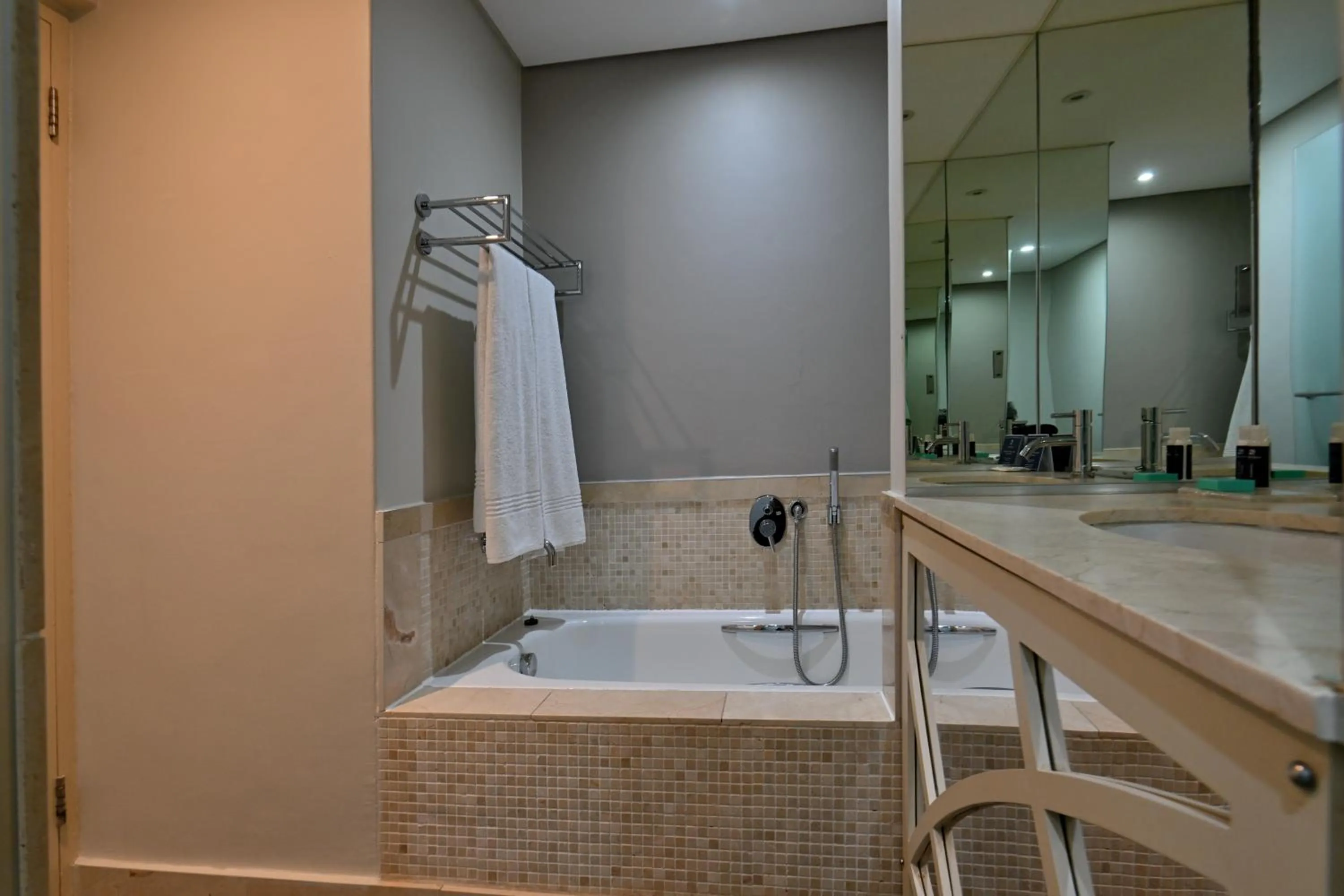 Lagoon Beach Hotel & Spa