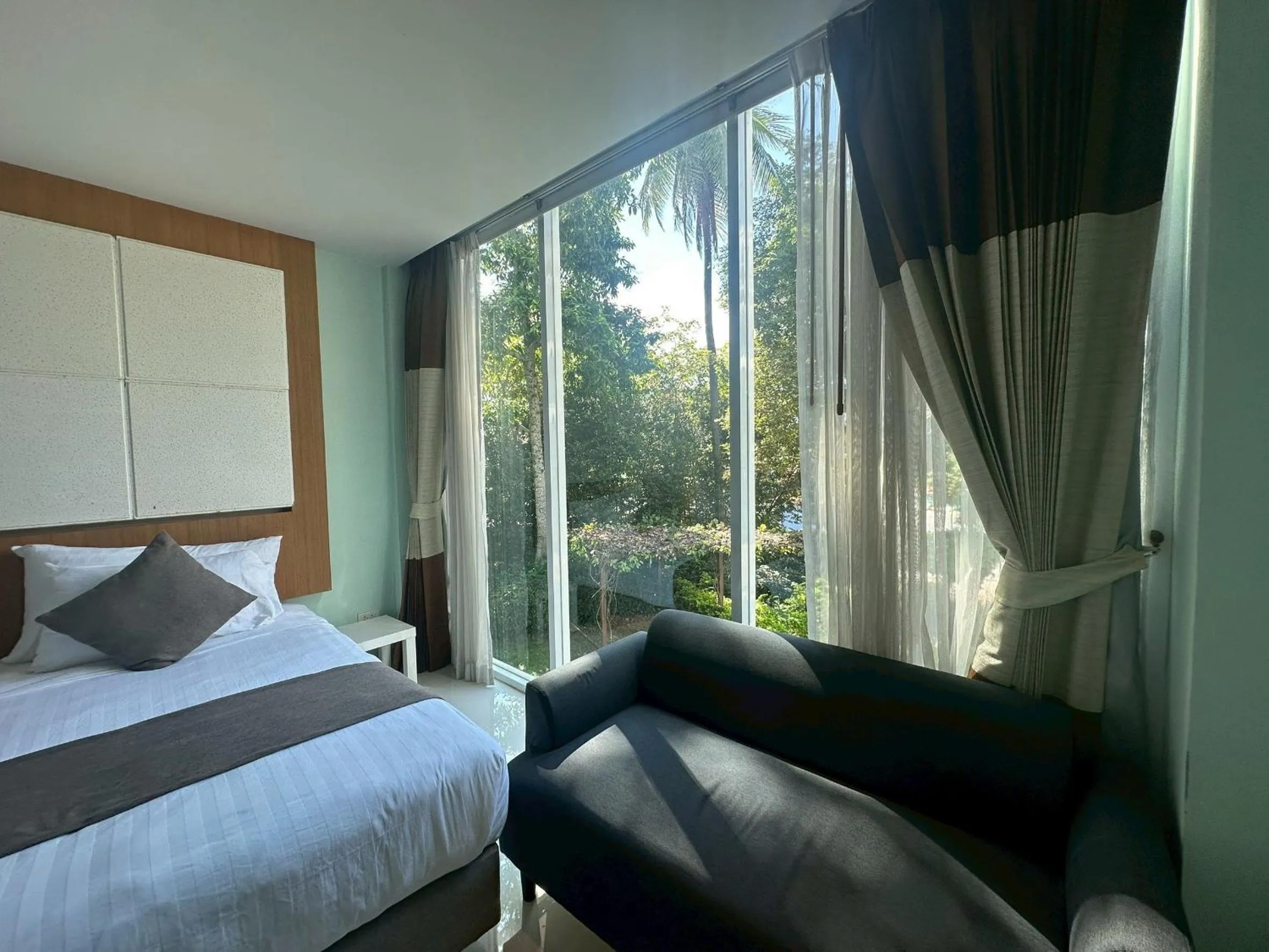 Garden, Bed in A Hotel Simply