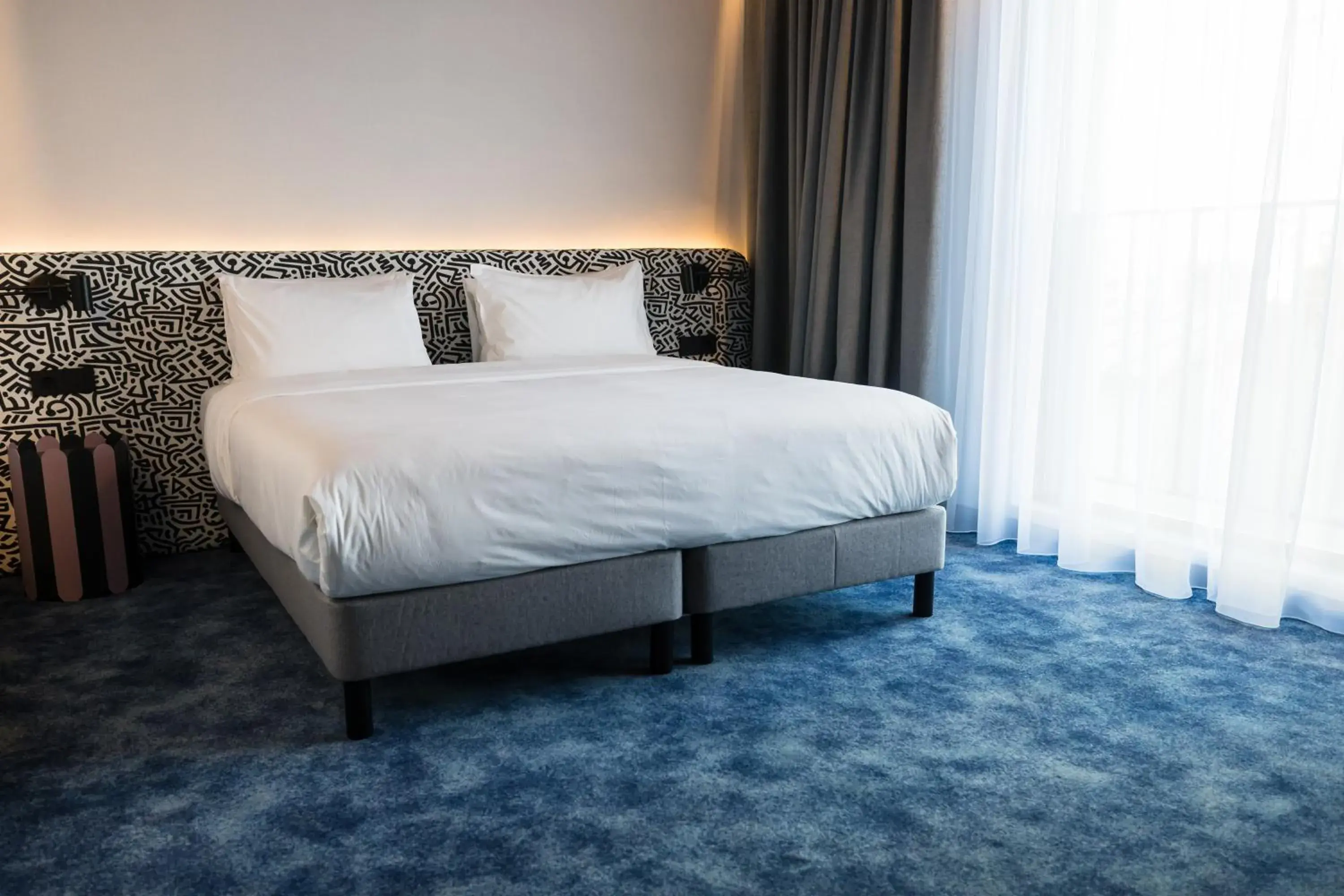 Accessible Classic Room with One Queen-Size Bed in Mercure Bucharest Cantemir Accessible Classic Room with One Queen-Size Bed in Mercure Bucharest Cantemir