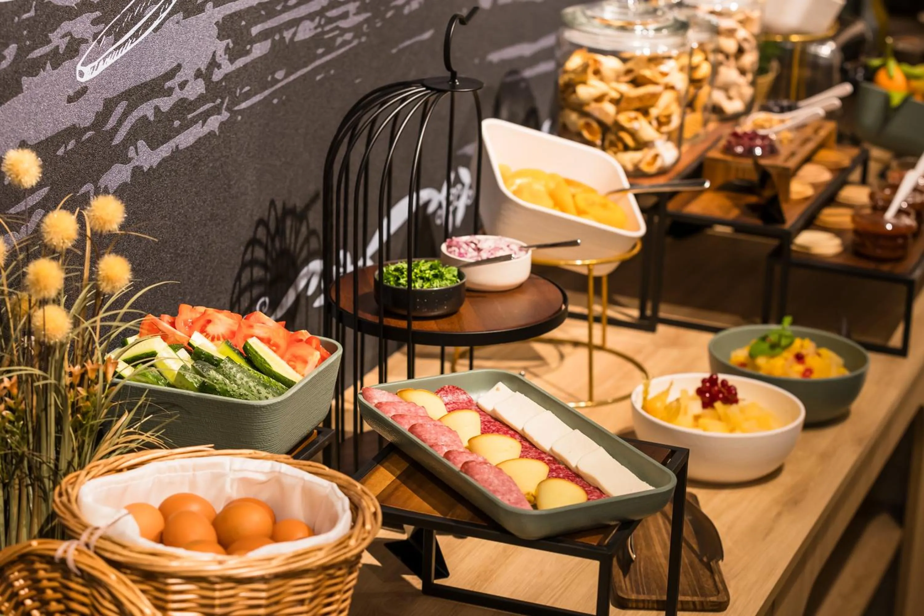 Buffet breakfast in Mercure Bucharest Cantemir
