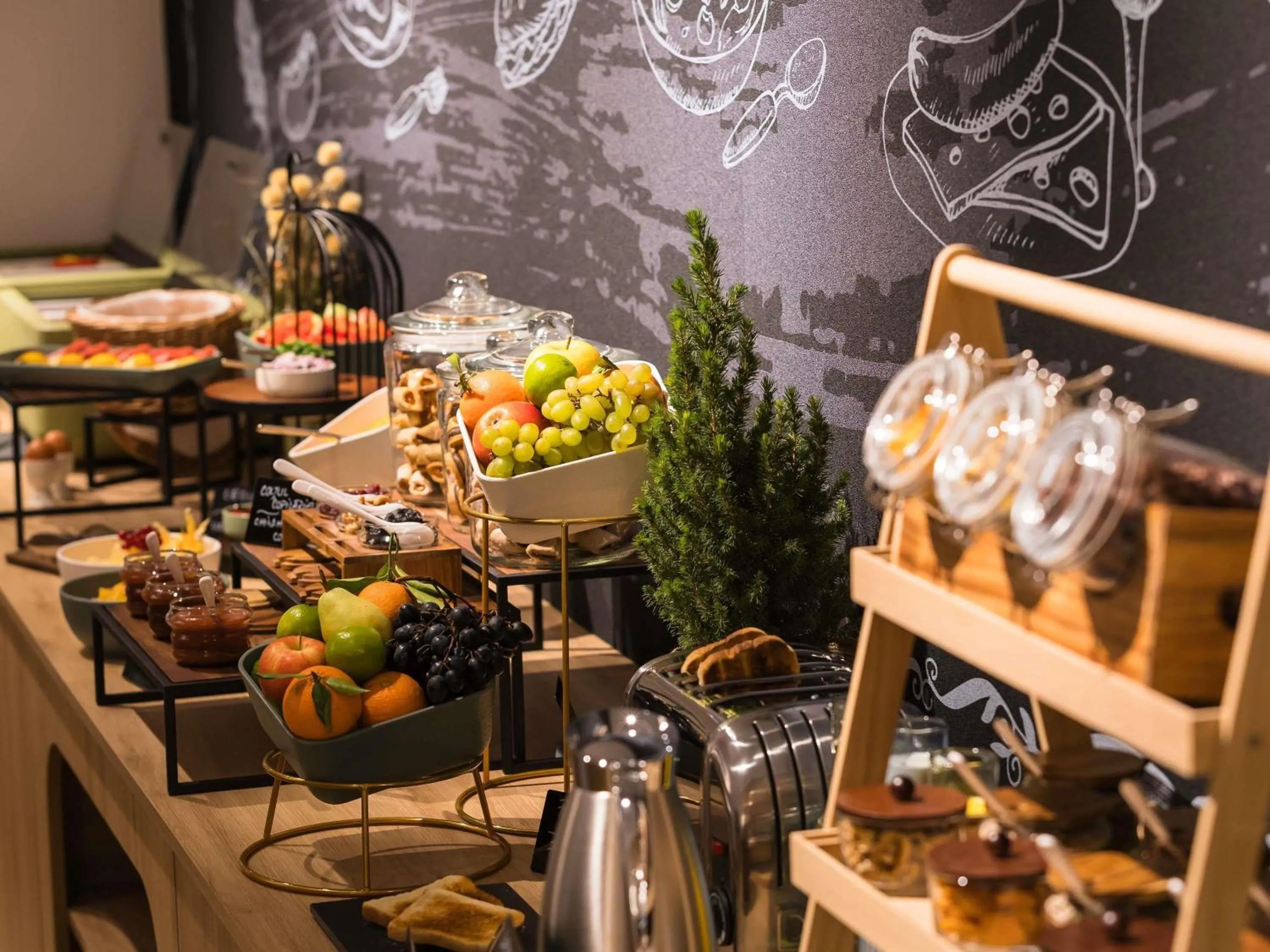 Breakfast in Mercure Bucharest Cantemir