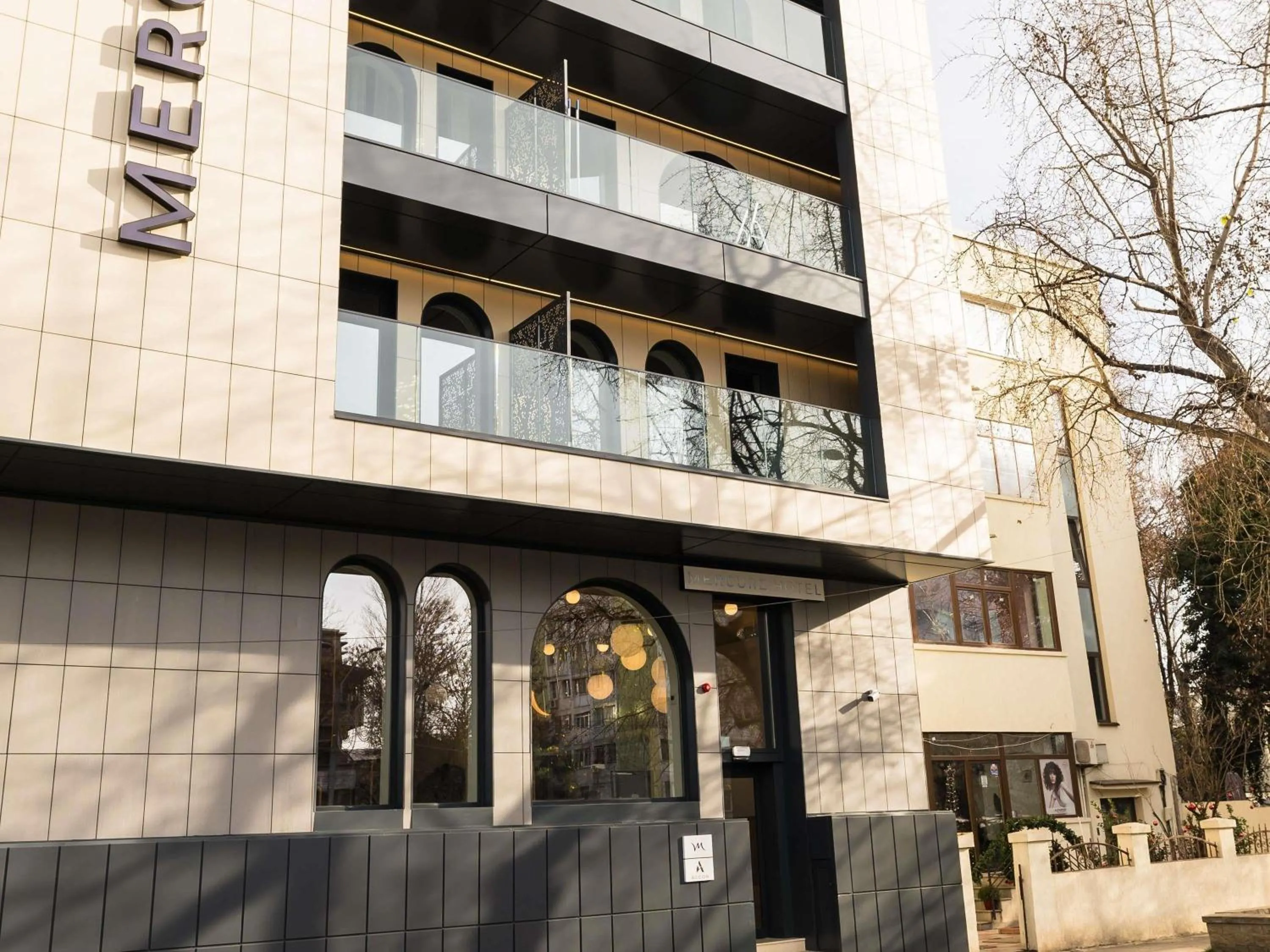 Property building in Mercure Bucharest Cantemir