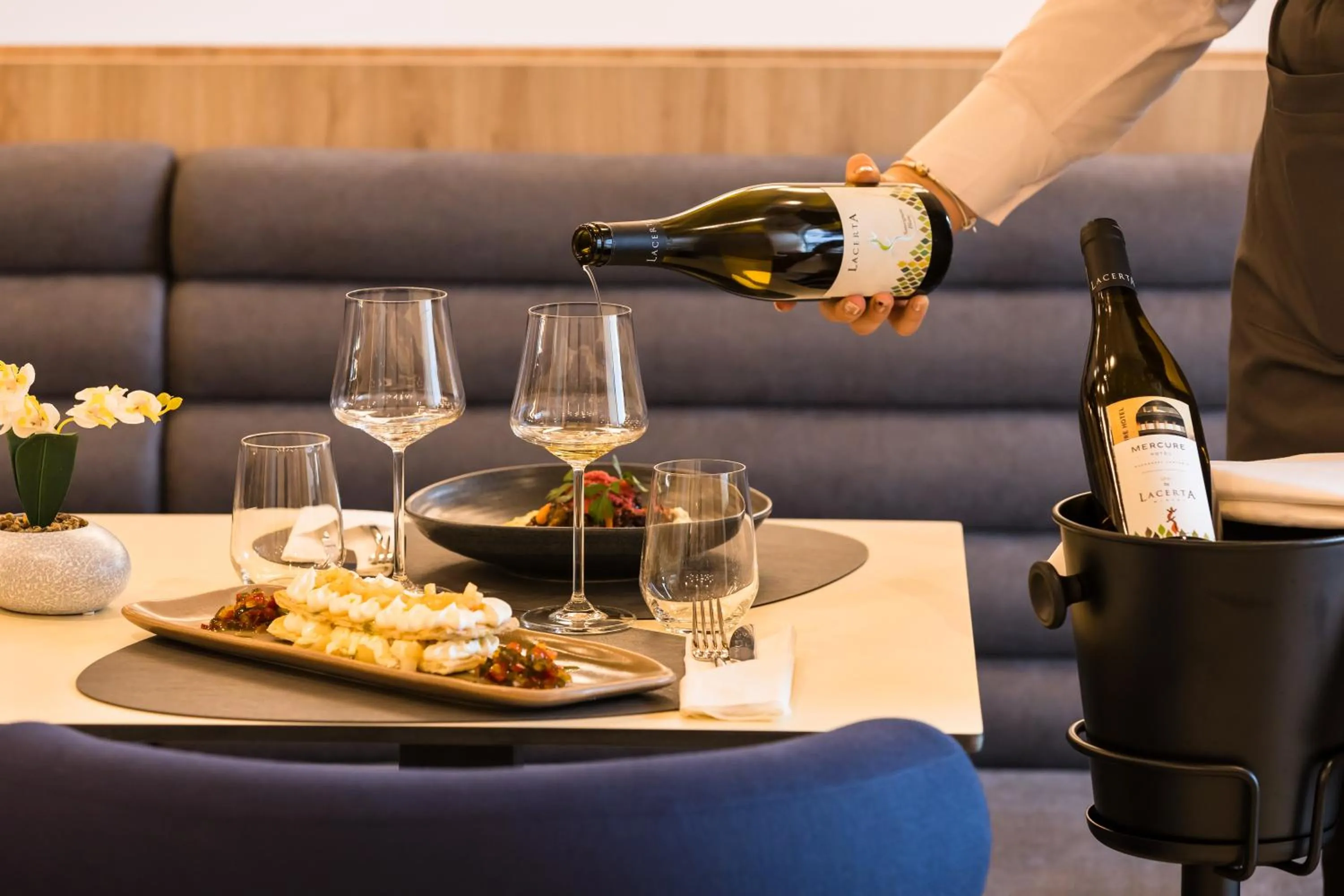 Buffet breakfast in Mercure Bucharest Cantemir