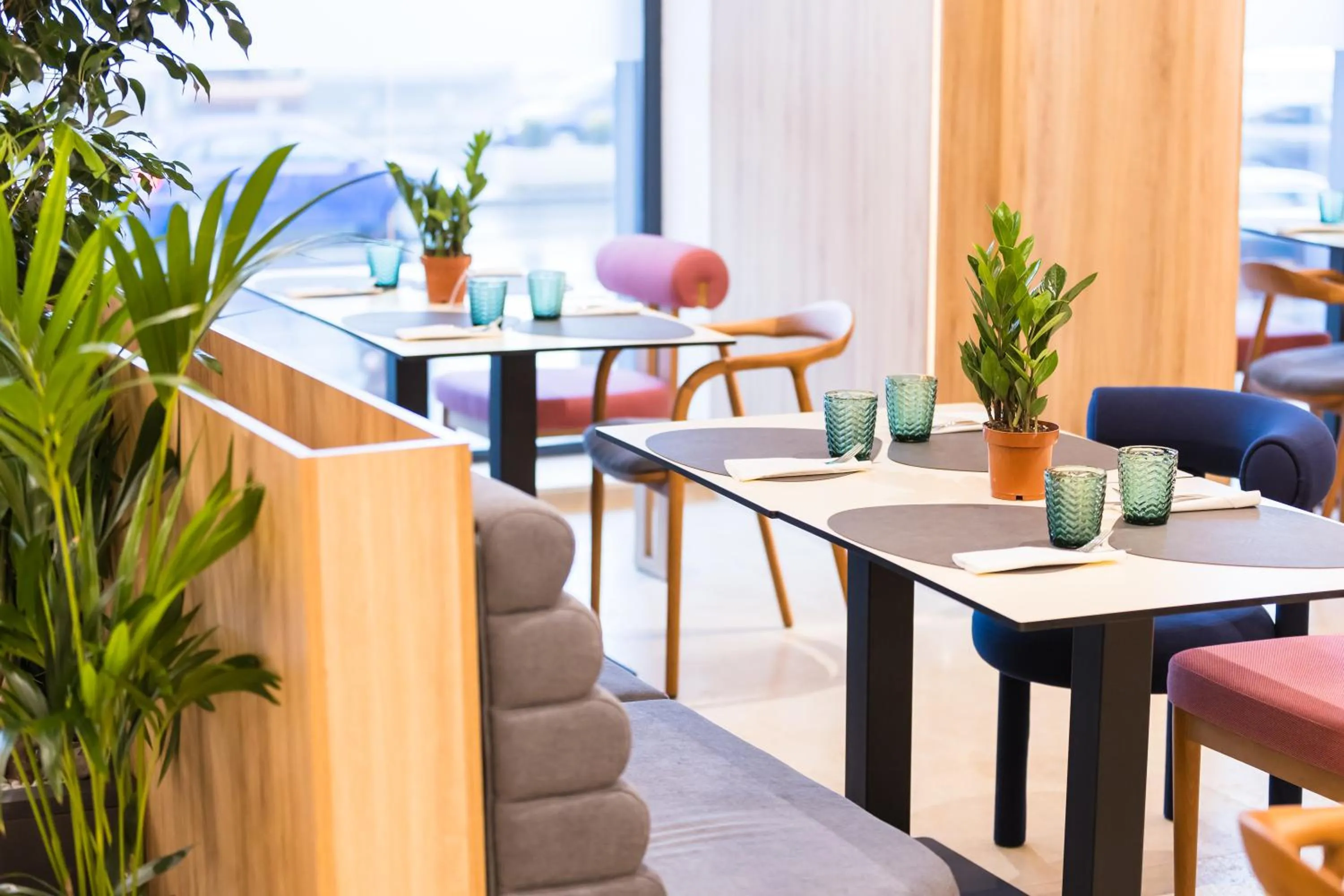 Lounge or bar in Mercure Bucharest Cantemir