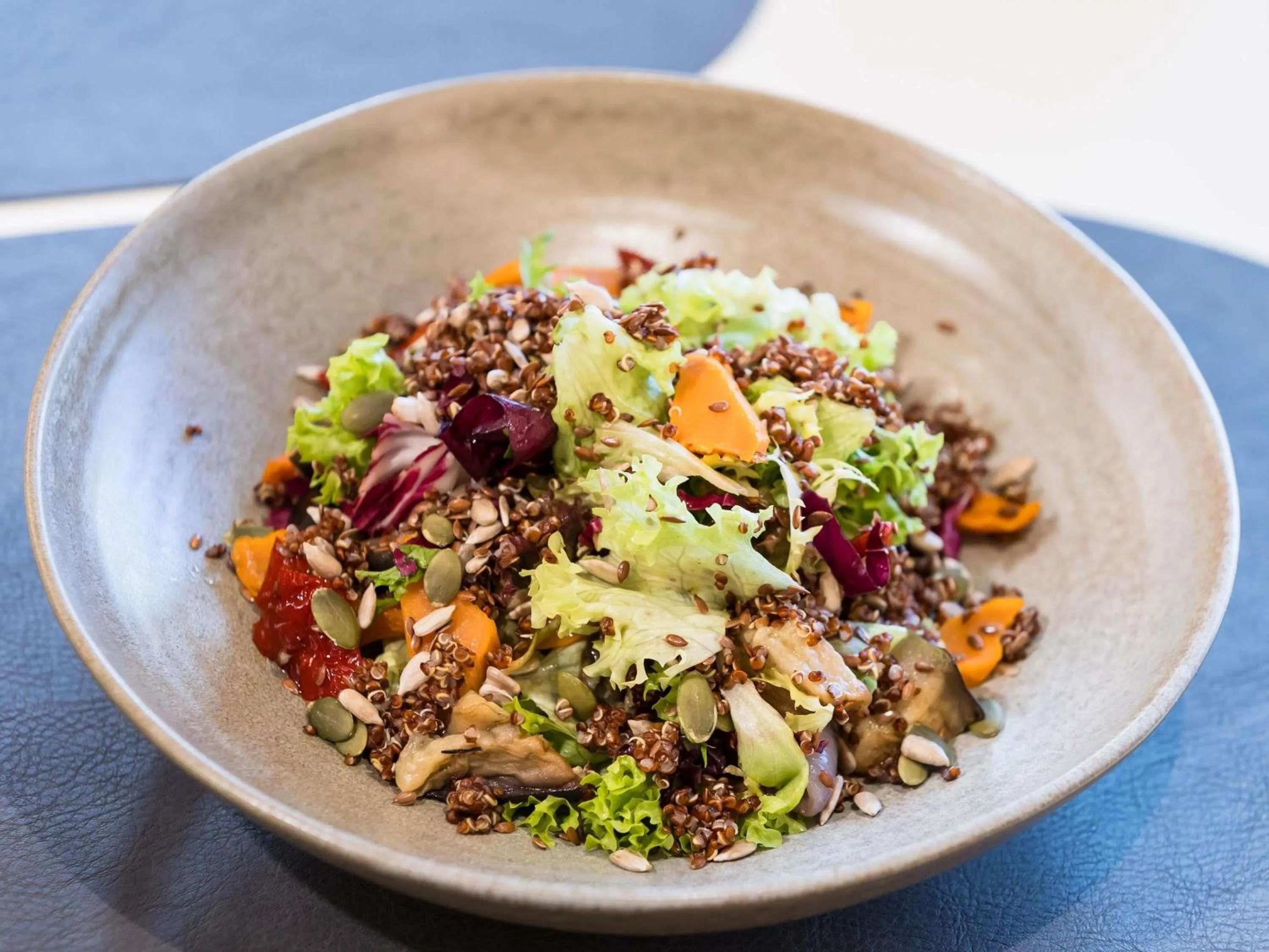 Restaurant/places to eat in Mercure Bucharest Cantemir