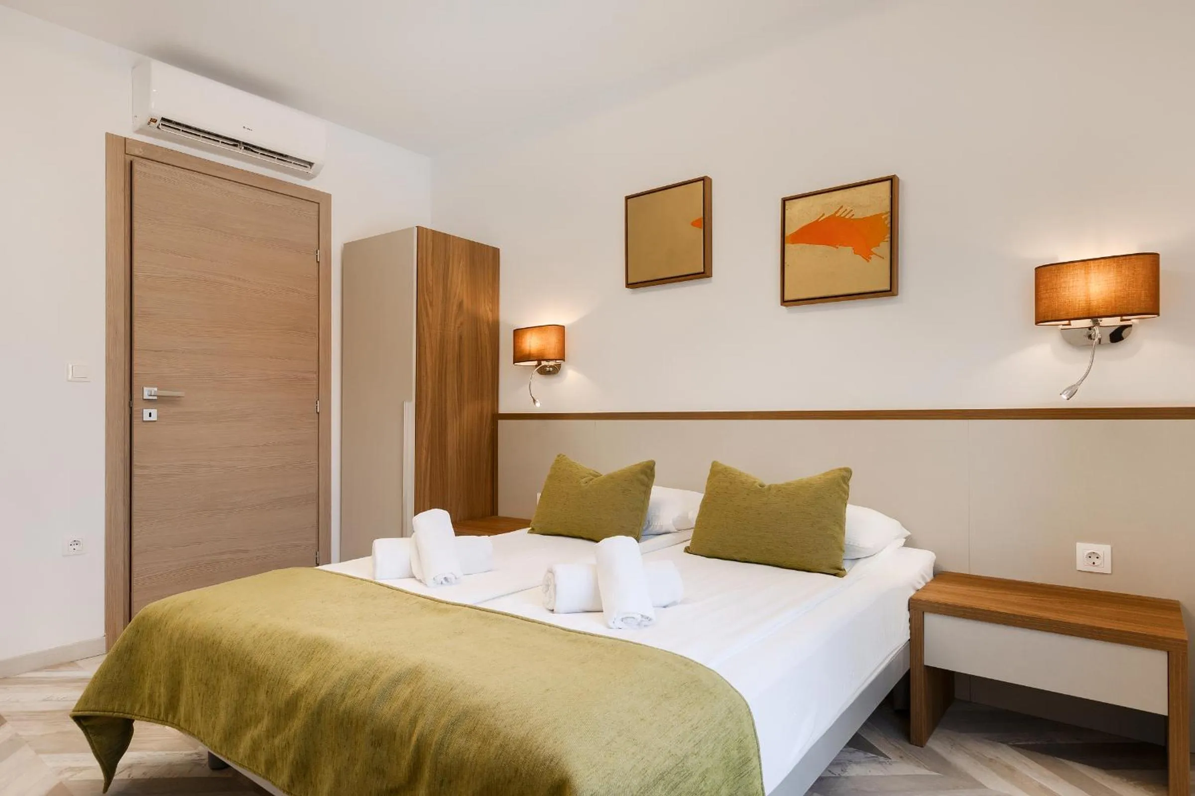 Bed in Pula City Center Accommodation - Breakfast included